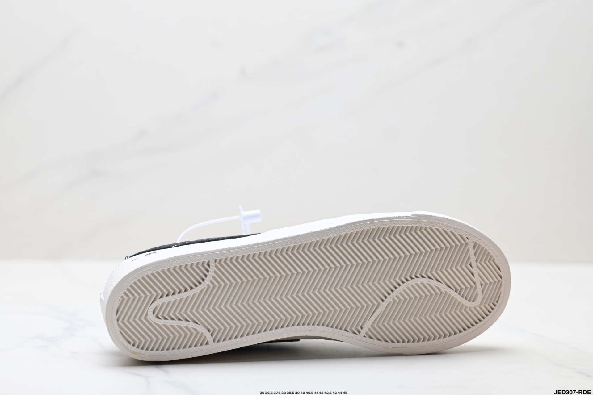 Nike Blazer Low‘77 Jumbo 耐克 经典百搭低帮开拓者休闲运动板鞋 DA6364-101