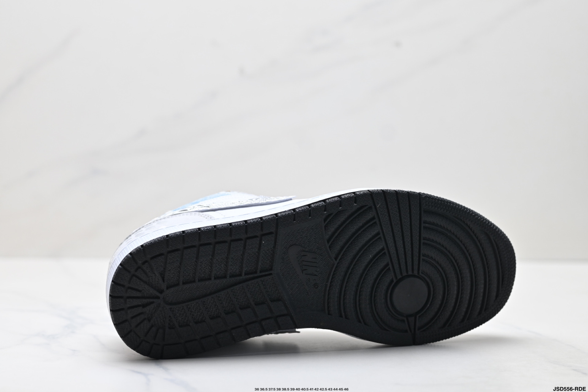 Nike Air Jordan 1 Low AJ1乔1低帮休闲板鞋 553558-132