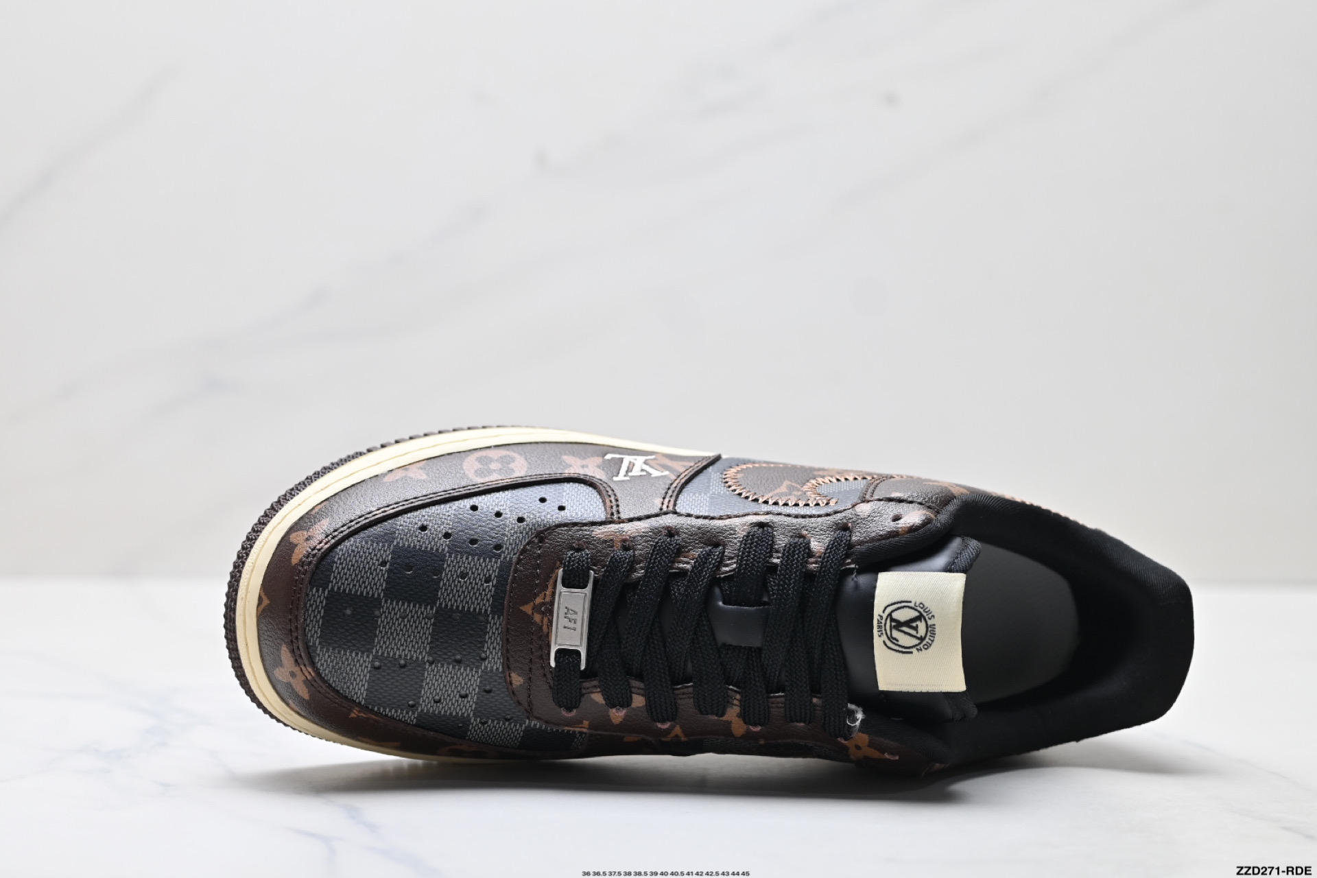 NIKE AIR FORCE 1‘07 SC0601-563