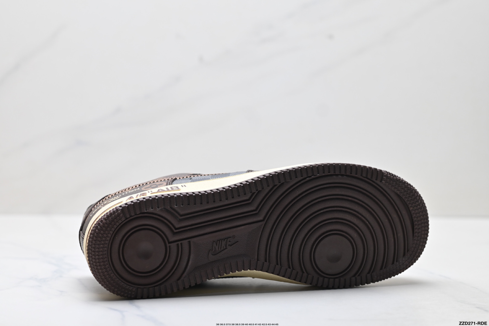 NIKE AIR FORCE 1‘07 SC0601-563