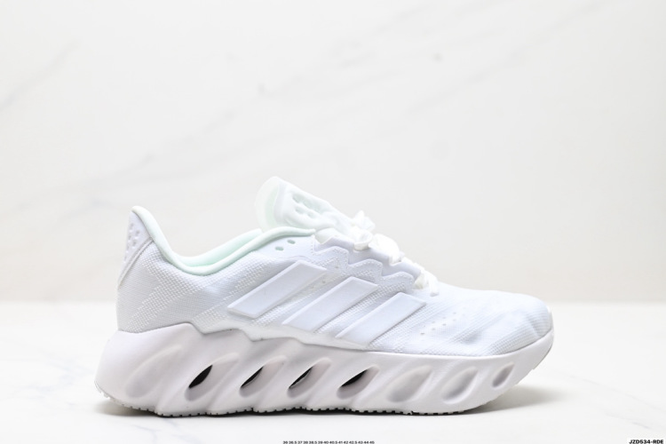נעלי ריצה Adidas Switch Low Alpha - נוחות וסגנון ספורטיבי 1 נעלי ריצה Adidas Switch Low Alpha – נוחות וסגנון ספורטיבי