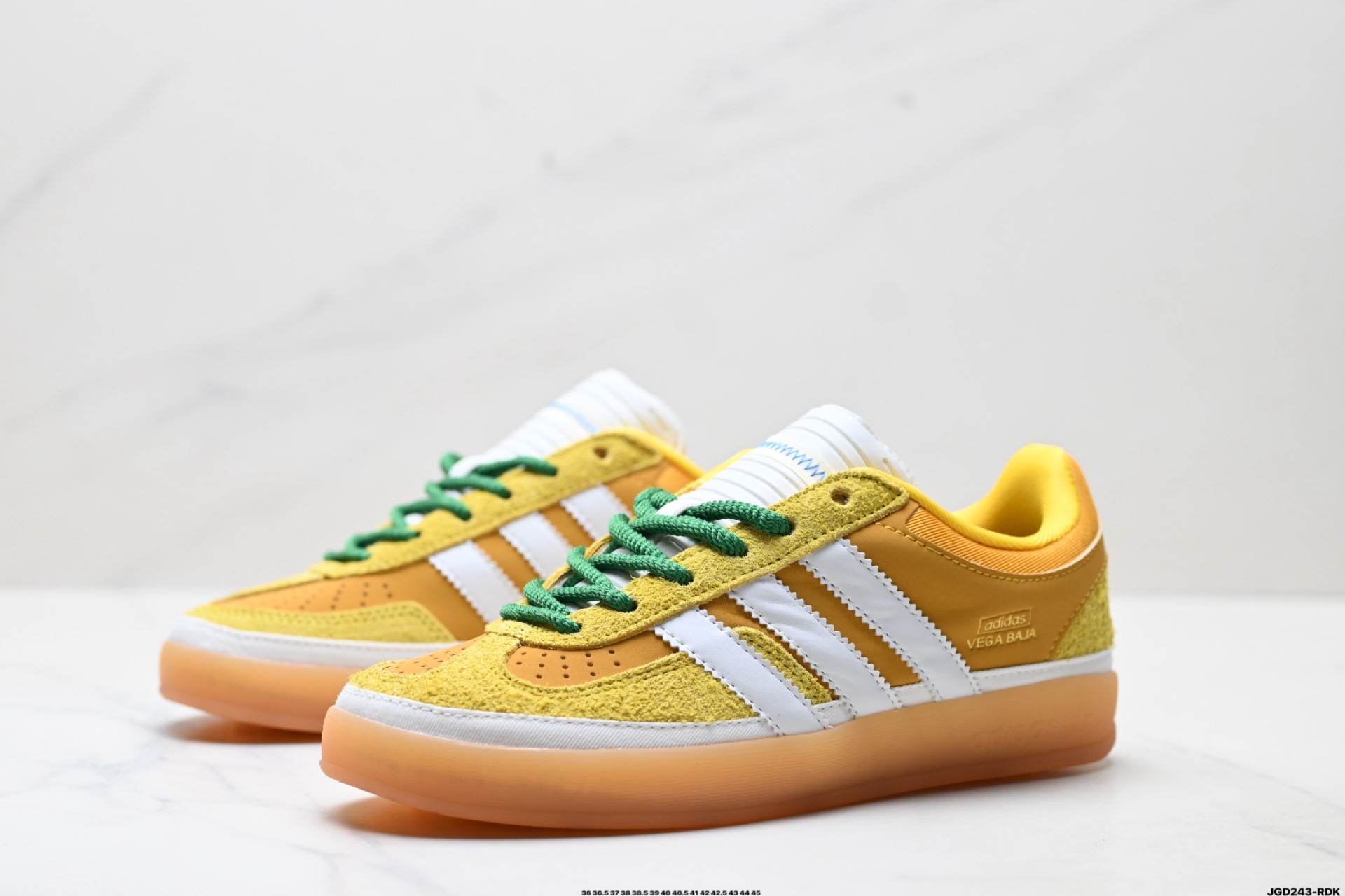 Bad Bunny x Adidas Originals Gazelle INdoor 三叶草休闲防滑耐磨低帮板鞋 JS5051