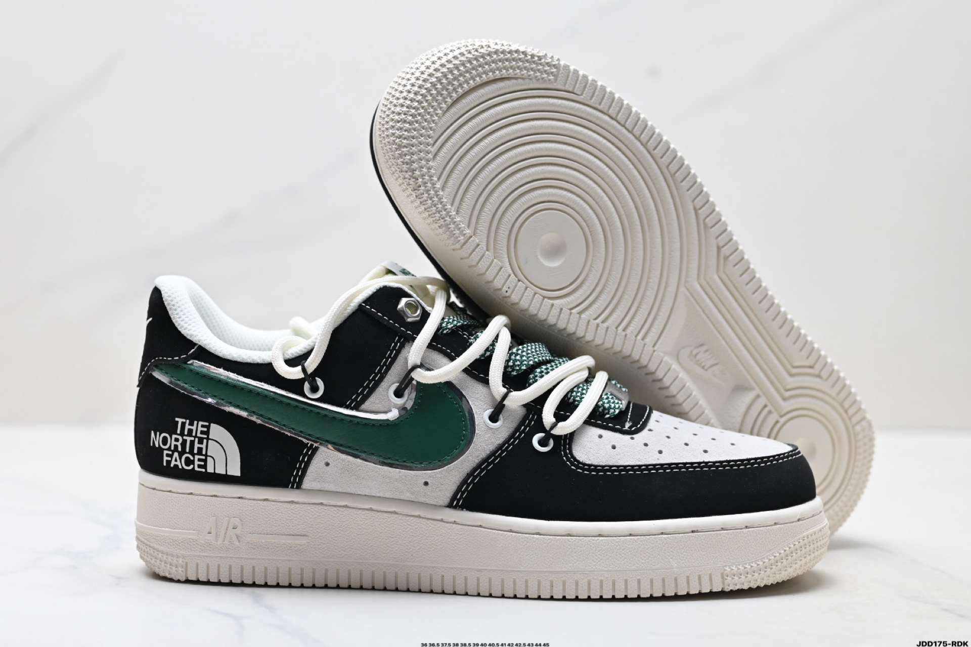 特价‼️💰130
公司级✅NIKE AIR FORCE 1‘07 LV8
原楦头原纸板 打造纯正低帮空军版型
专注外贸渠道 全掌内置蜂窝气垫
原盒配件 原厂中底钢印、拉帮完美
货号:SJ1198-110
Size:36 36.5 37.5 38 38.5 39 40 40.5 41 42 42.5 43 44 45
ID:JDD175-RDK