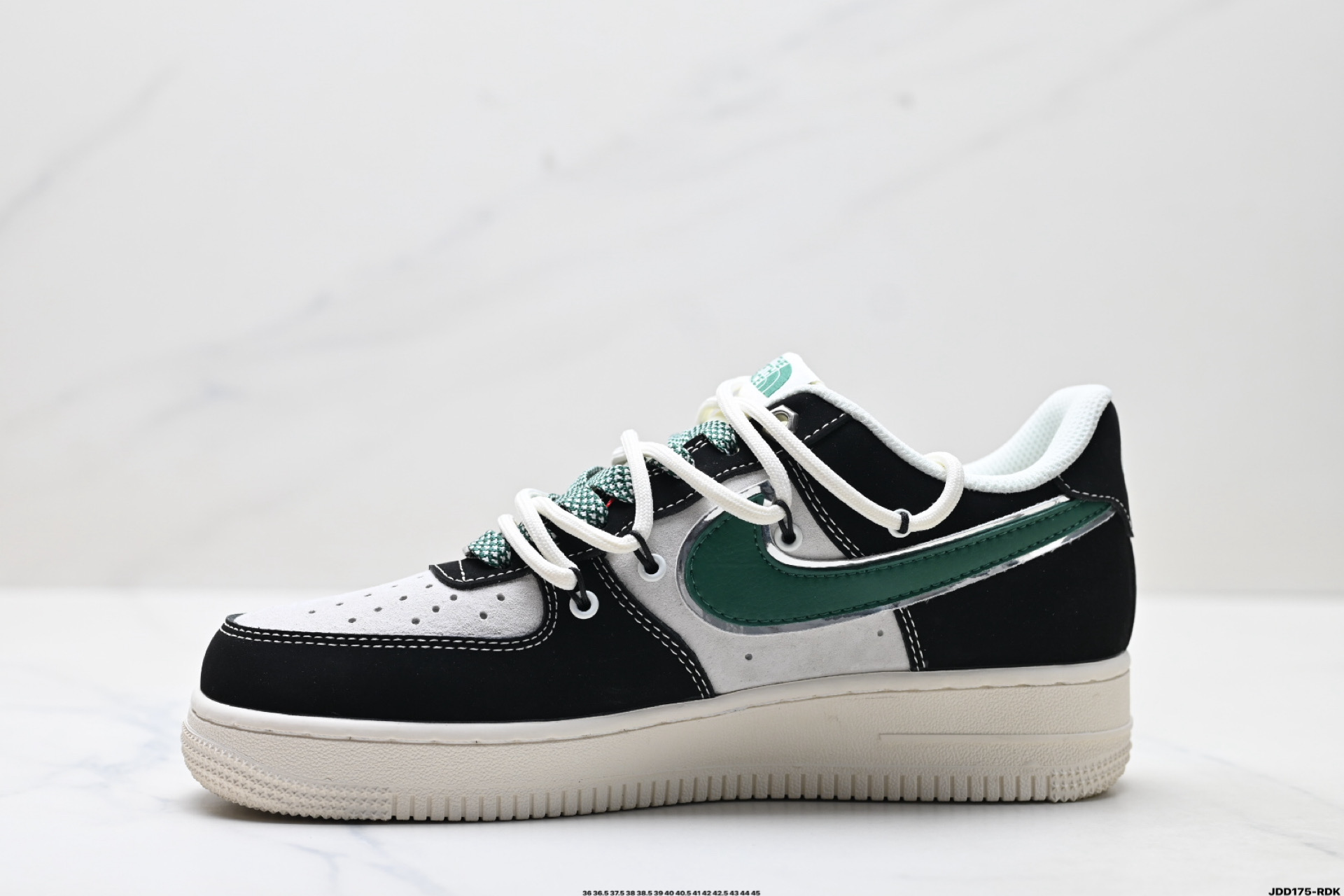 特价‼️💰130
公司级✅NIKE AIR FORCE 1‘07 LV8
原楦头原纸板 打造纯正低帮空军版型
专注外贸渠道 全掌内置蜂窝气垫
原盒配件 原厂中底钢印、拉帮完美
货号:SJ1198-110
Size:36 36.5 37.5 38 38.5 39 40 40.5 41 42 42.5 43 44 45
ID:JDD175-RDK