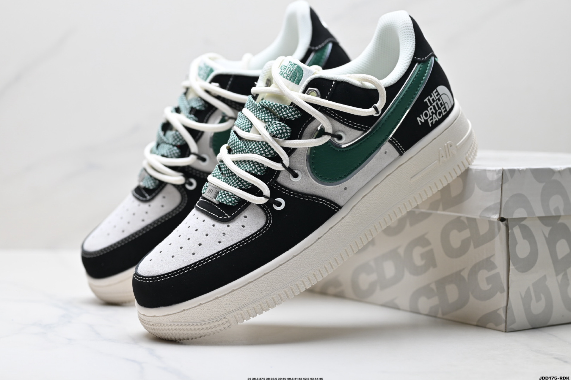 特价‼️💰130
公司级✅NIKE AIR FORCE 1‘07 LV8
原楦头原纸板 打造纯正低帮空军版型
专注外贸渠道 全掌内置蜂窝气垫
原盒配件 原厂中底钢印、拉帮完美
货号:SJ1198-110
Size:36 36.5 37.5 38 38.5 39 40 40.5 41 42 42.5 43 44 45
ID:JDD175-RDK