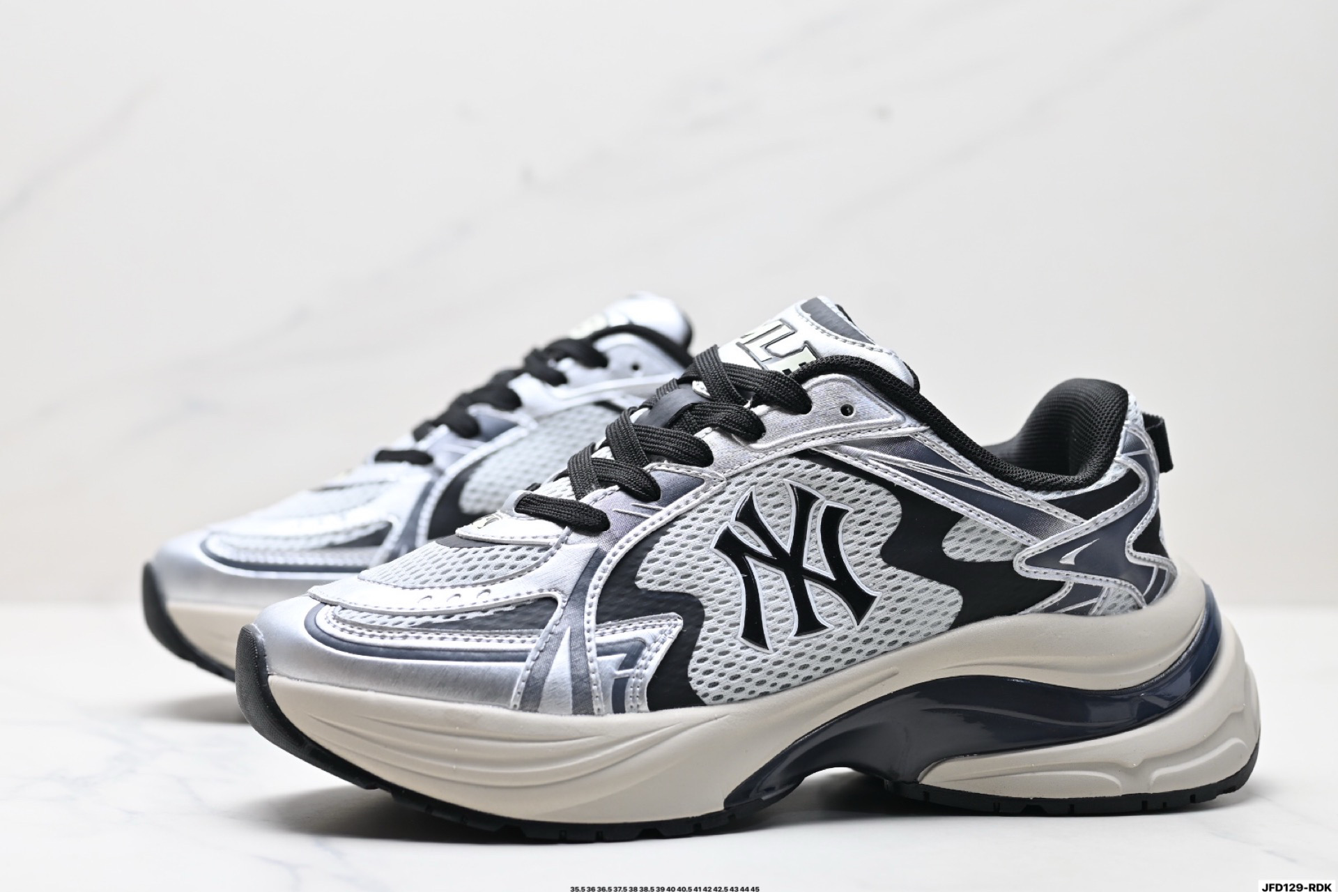 MLB New York Yankees Curve Runner 舒适百搭 防滑耐磨 低帮 流浪鞋跑步鞋 3ARNSPL4N