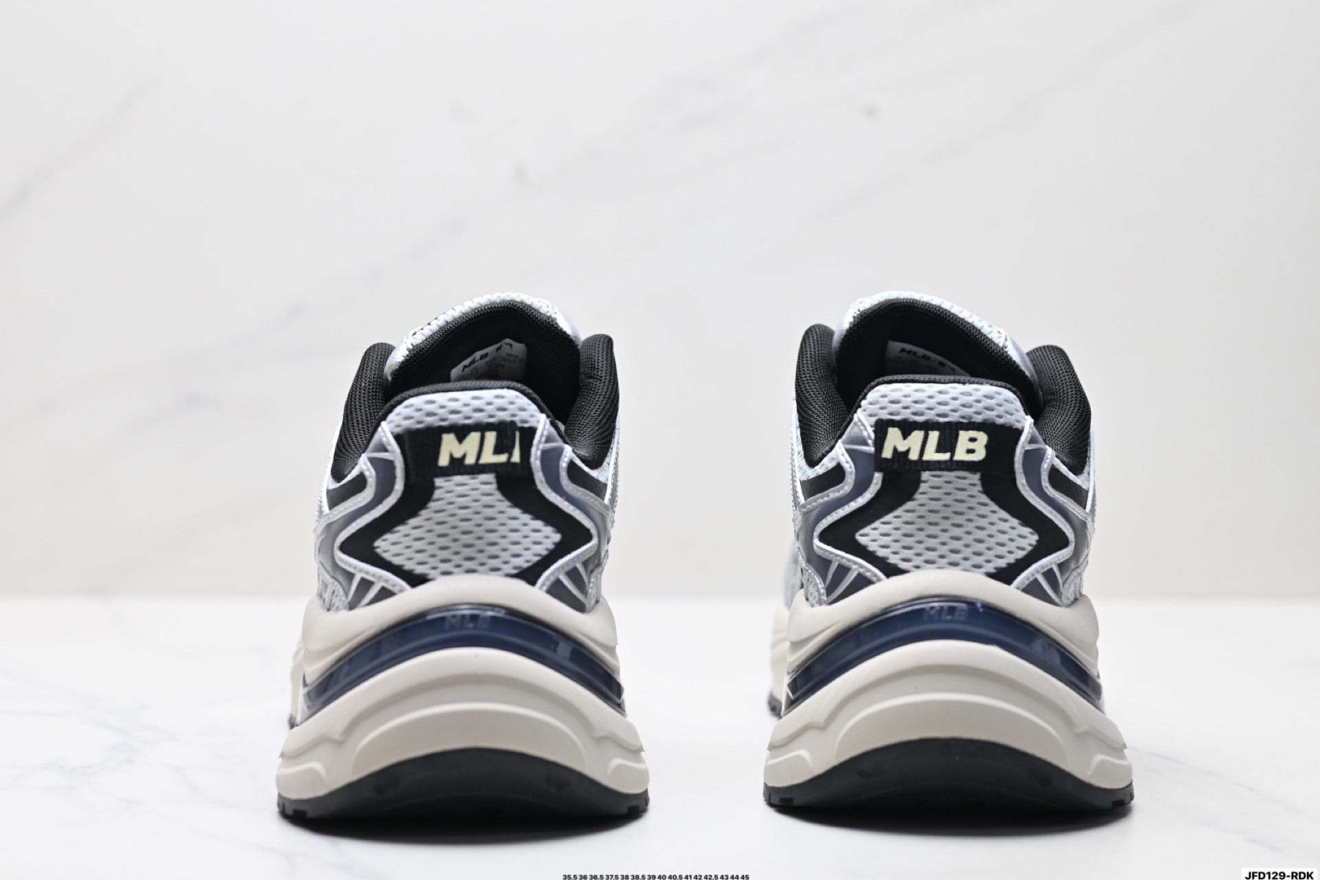 MLB New York Yankees Curve Runner 舒适百搭 防滑耐磨 低帮 流浪鞋跑步鞋 3ARNSPL4N