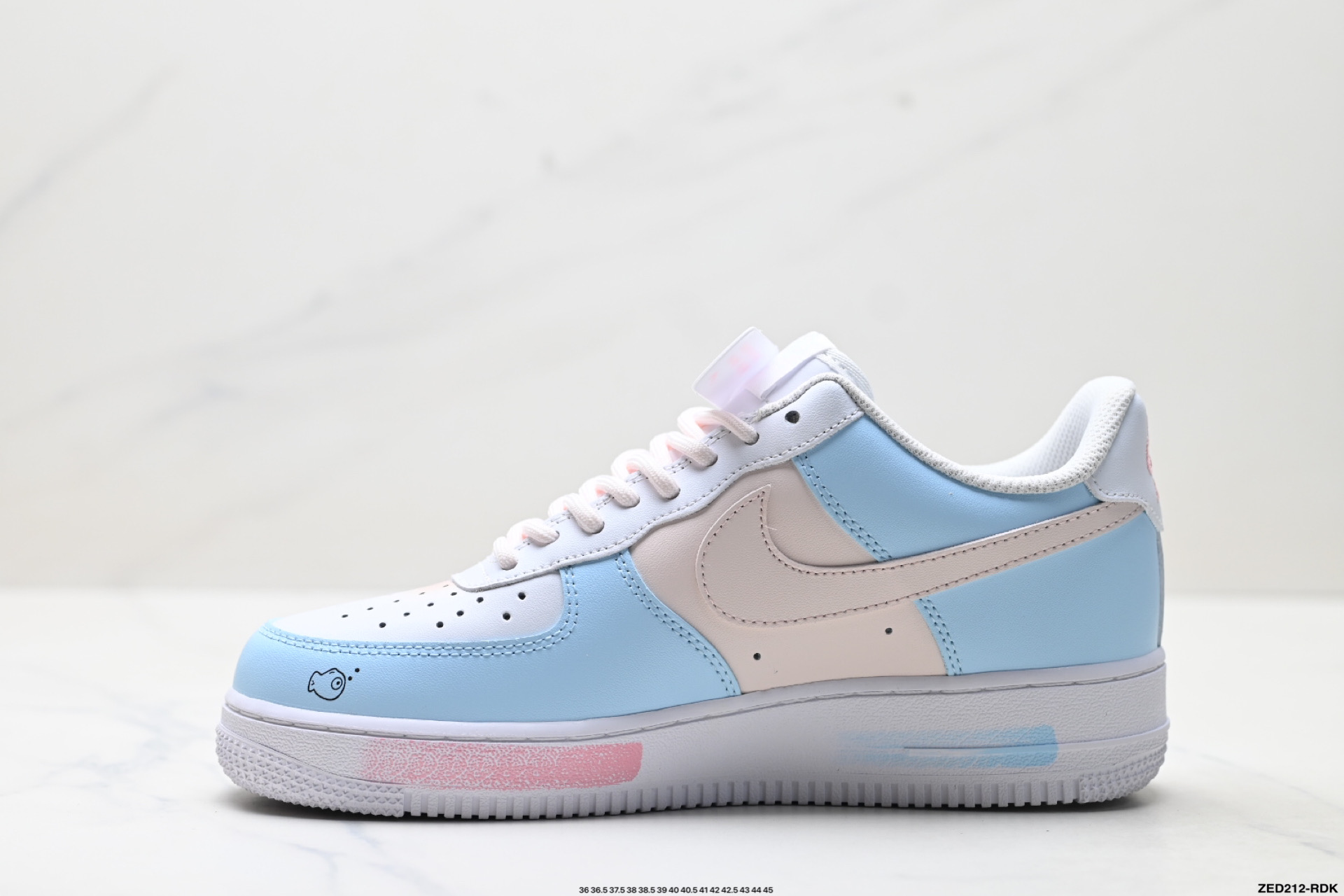 NIKE AIR FORCE 1‘07 ZH0316-107