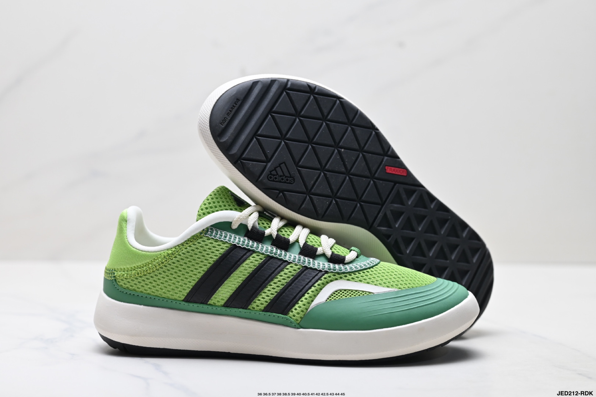 Adidas Roamboat 舒适百搭 织物耐磨 低帮 阿迪达斯 休闲跑步鞋 JH9756