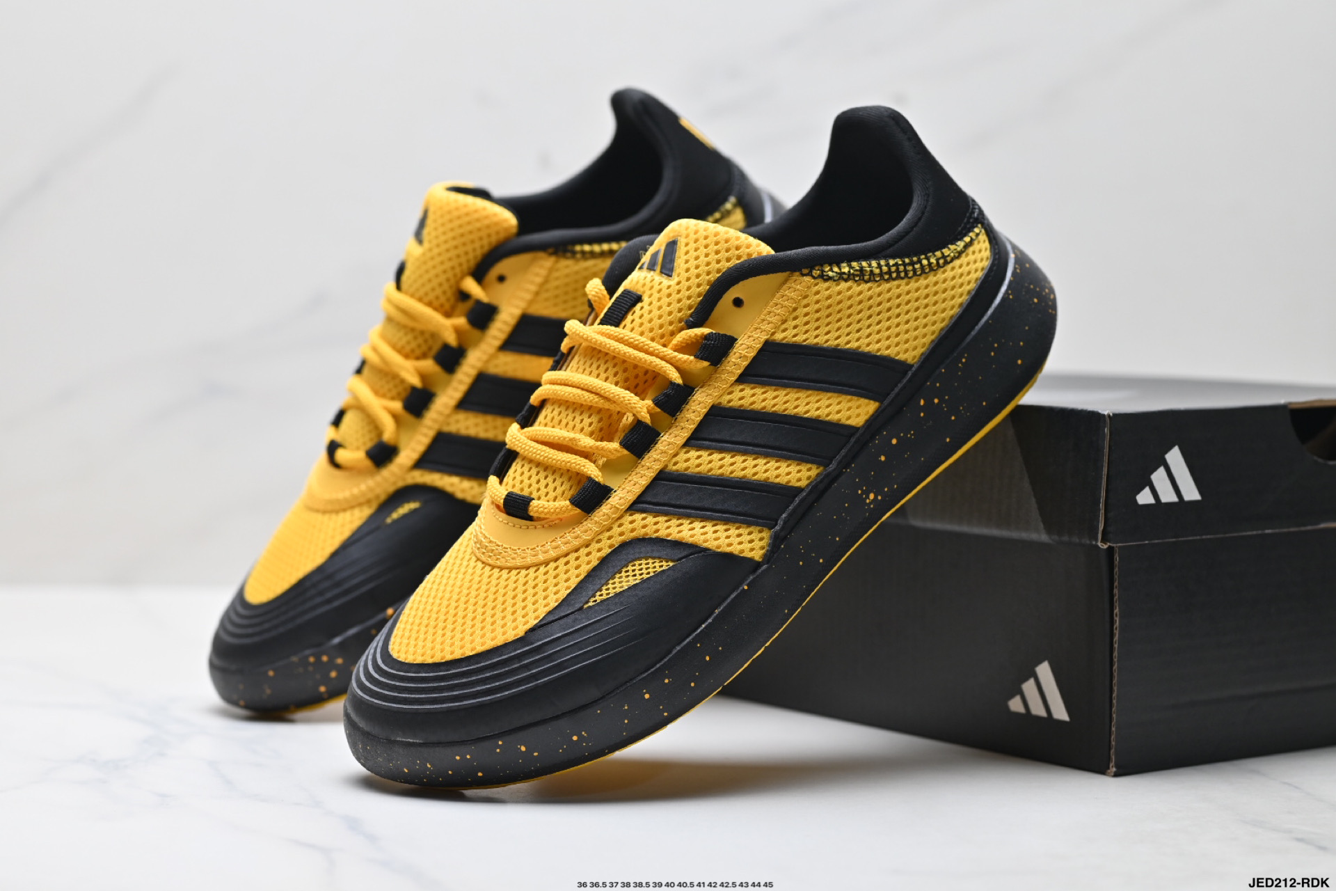 Adidas Roamboat 舒适百搭 织物耐磨 低帮 阿迪达斯 休闲跑步鞋 JH9756