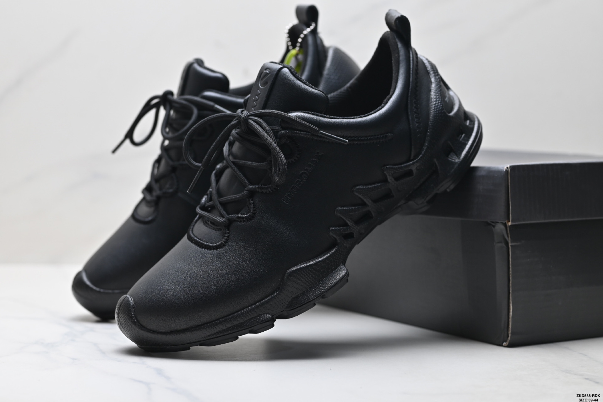 Ecco爱步 BIOM C-TRAIL系列 牛皮 圆头厚底系带 低帮 徒步鞋 803614-510