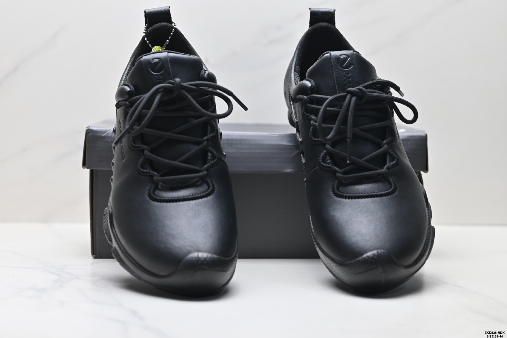 Ecco爱步 BIOM C-TRAIL系列 牛皮 圆头厚底系带 低帮 徒步鞋 803614-510