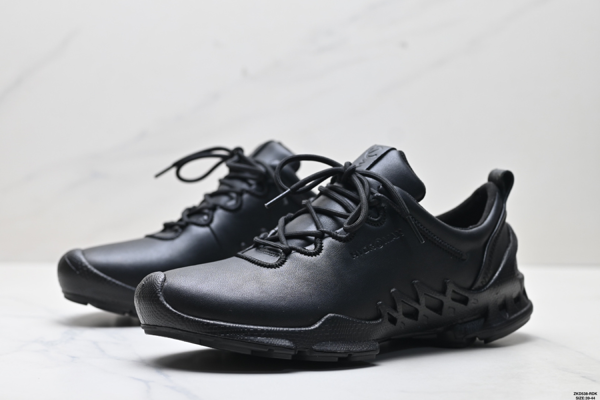 Ecco爱步 BIOM C-TRAIL系列 牛皮 圆头厚底系带 低帮 徒步鞋 803614-510