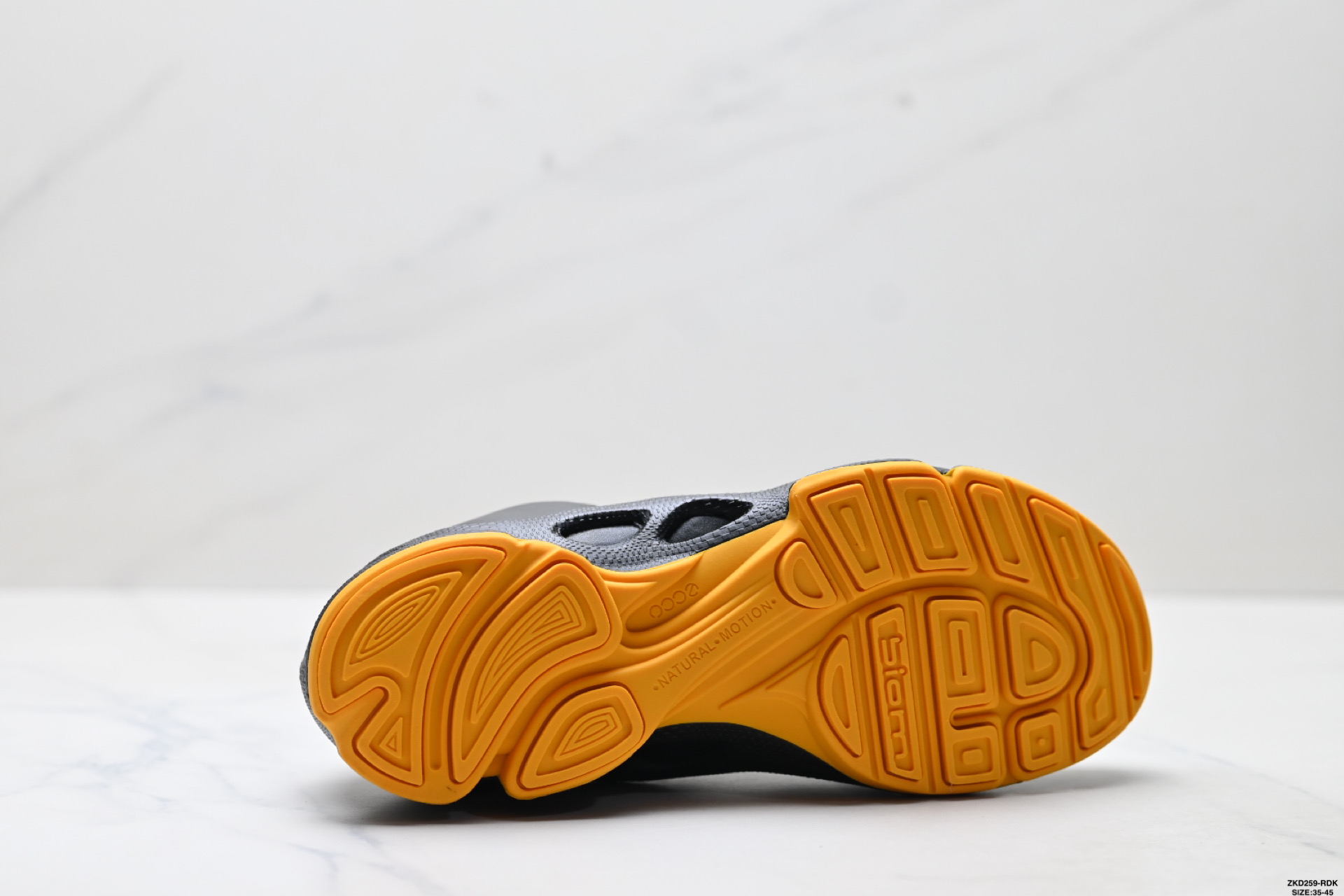 ECCO爱步男鞋户外休闲防滑缓震透气运动鞋慢跑鞋健步鞋