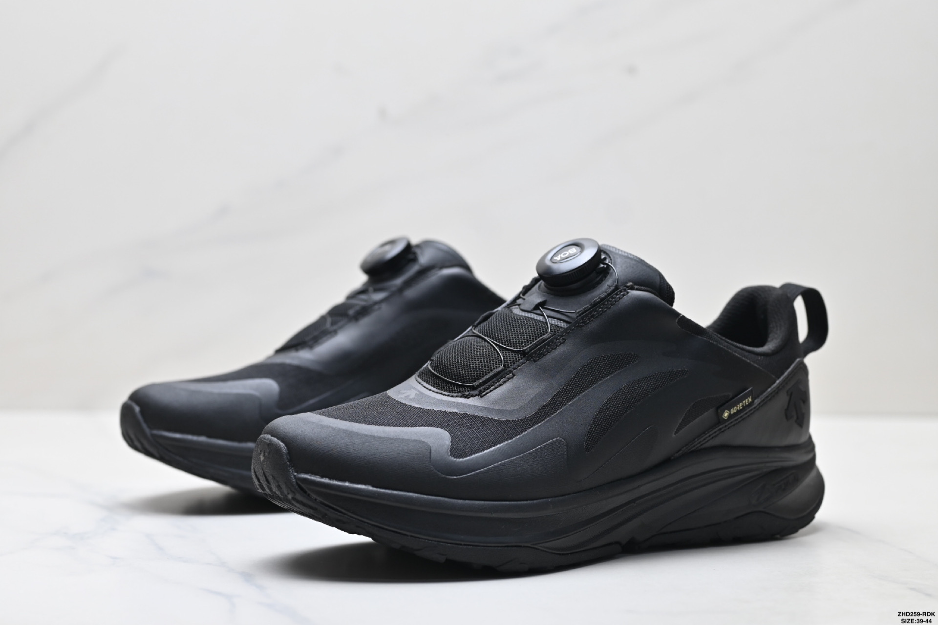 DESCENTE迪桑特ENERZITE男款EASE WIRE透气运动跑鞋 D5131RRN02