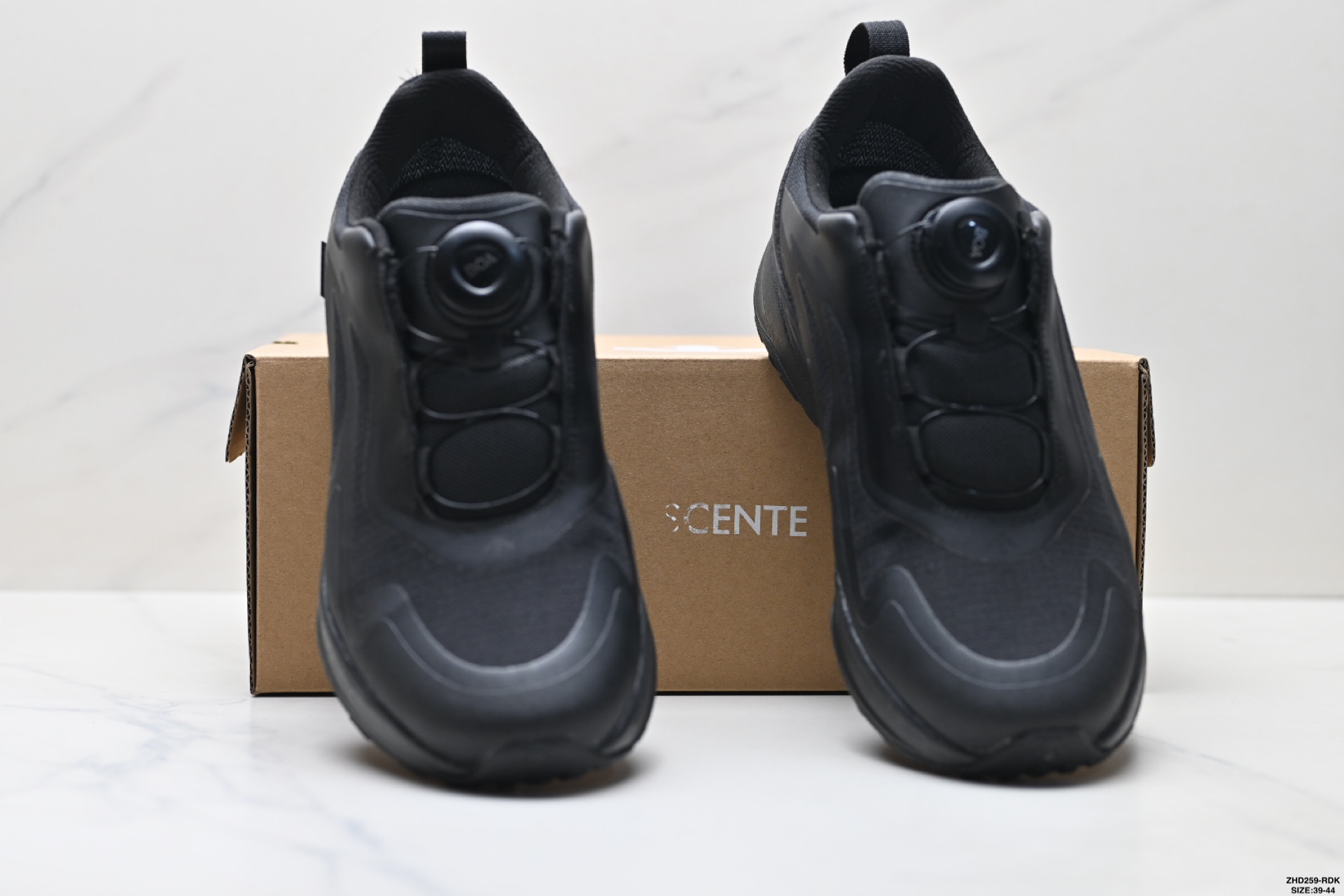 DESCENTE迪桑特ENERZITE男款EASE WIRE透气运动跑鞋 D5131RRN02