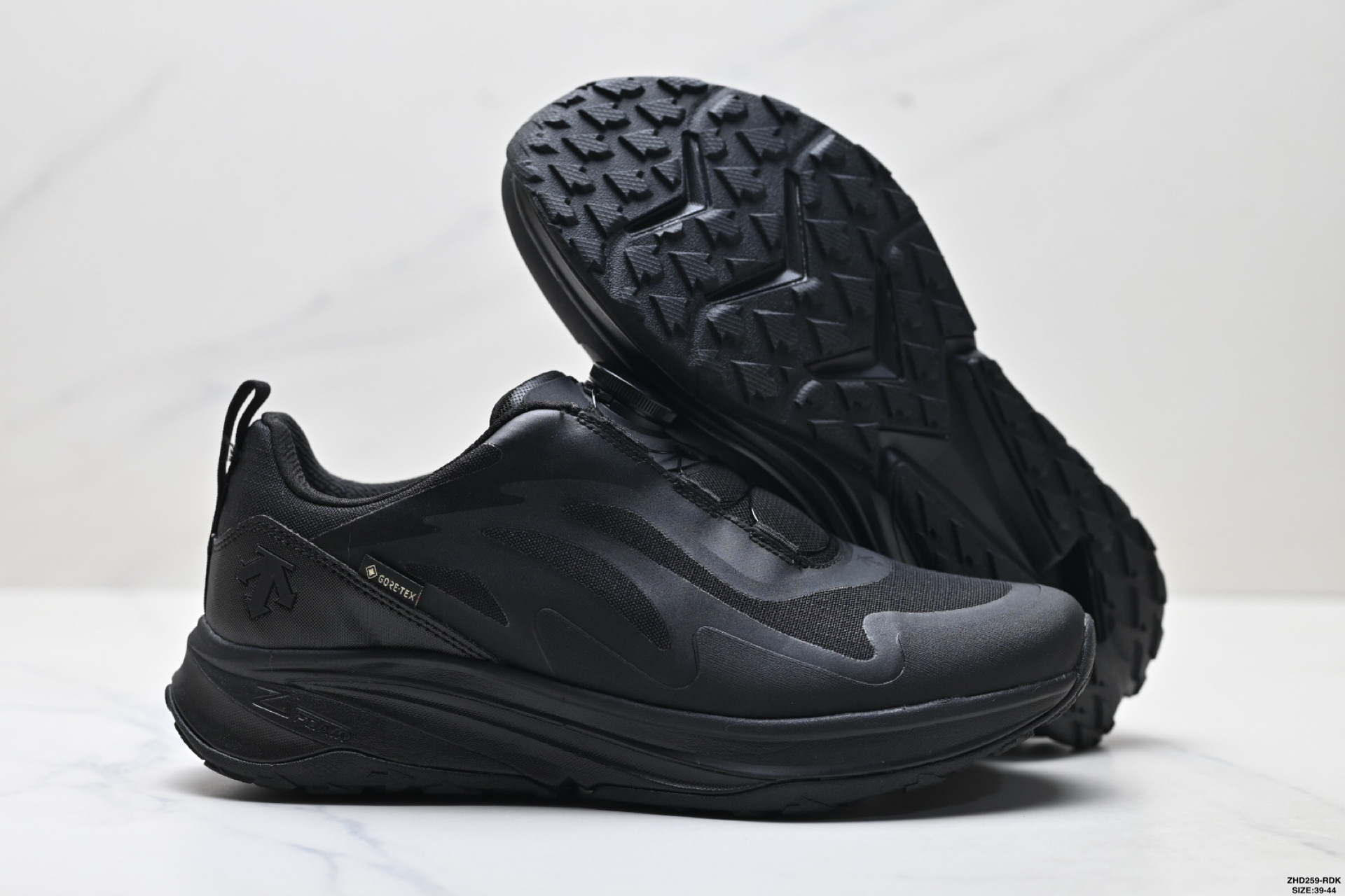 DESCENTE迪桑特ENERZITE男款EASE WIRE透气运动跑鞋 D5131RRN02