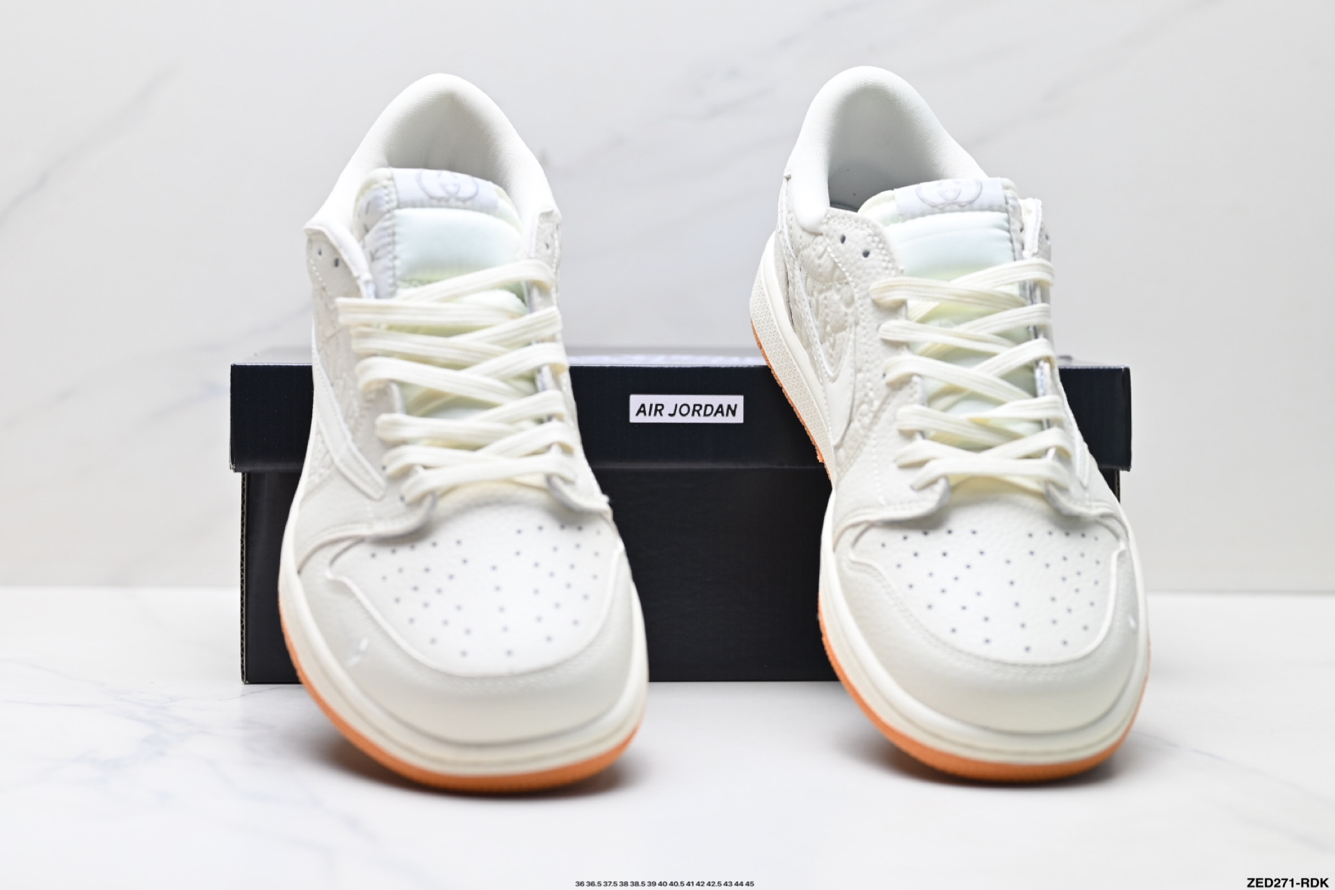 Nike Air Jordan 1 x Travis Scott AJ1倒勾 乔一倒钩 ‘DIY’定制 耐克 低帮文化篮球鞋 LD2028-049