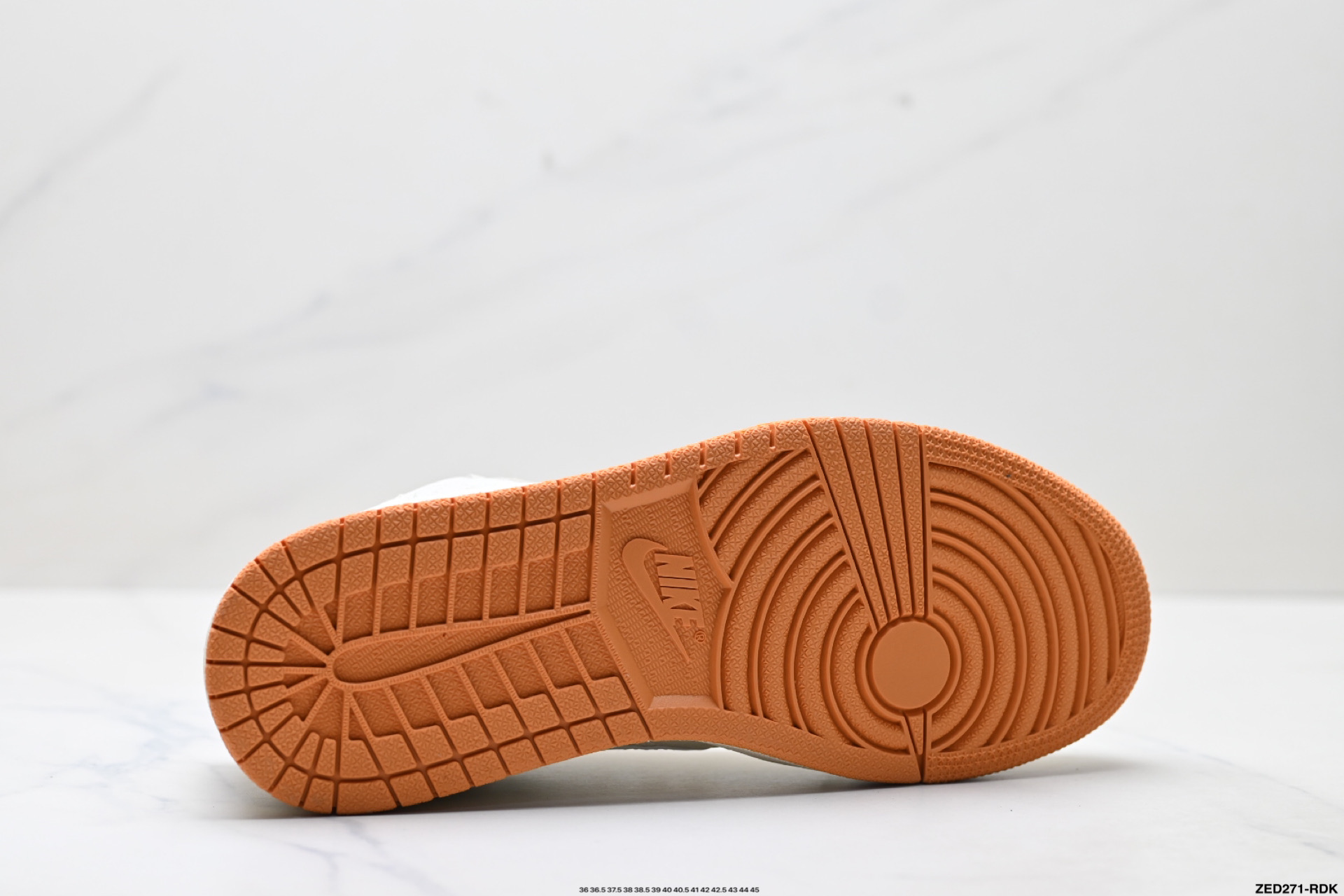 Nike Air Jordan 1 x Travis Scott AJ1倒勾 乔一倒钩 ‘DIY’定制 耐克 低帮文化篮球鞋 LD2028-049