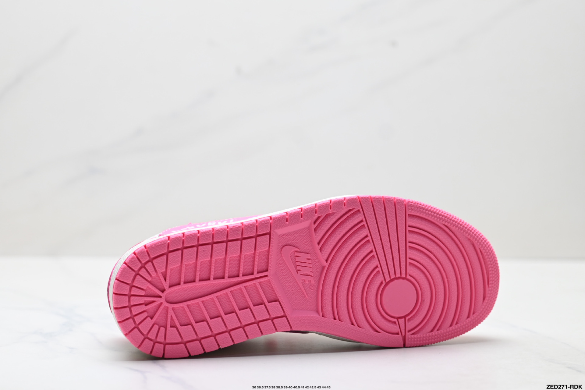 Nike Air Jordan 1 x Travis Scott AJ1倒勾 乔一倒钩 ‘DIY’定制 耐克 低帮文化篮球鞋 JW1188-162