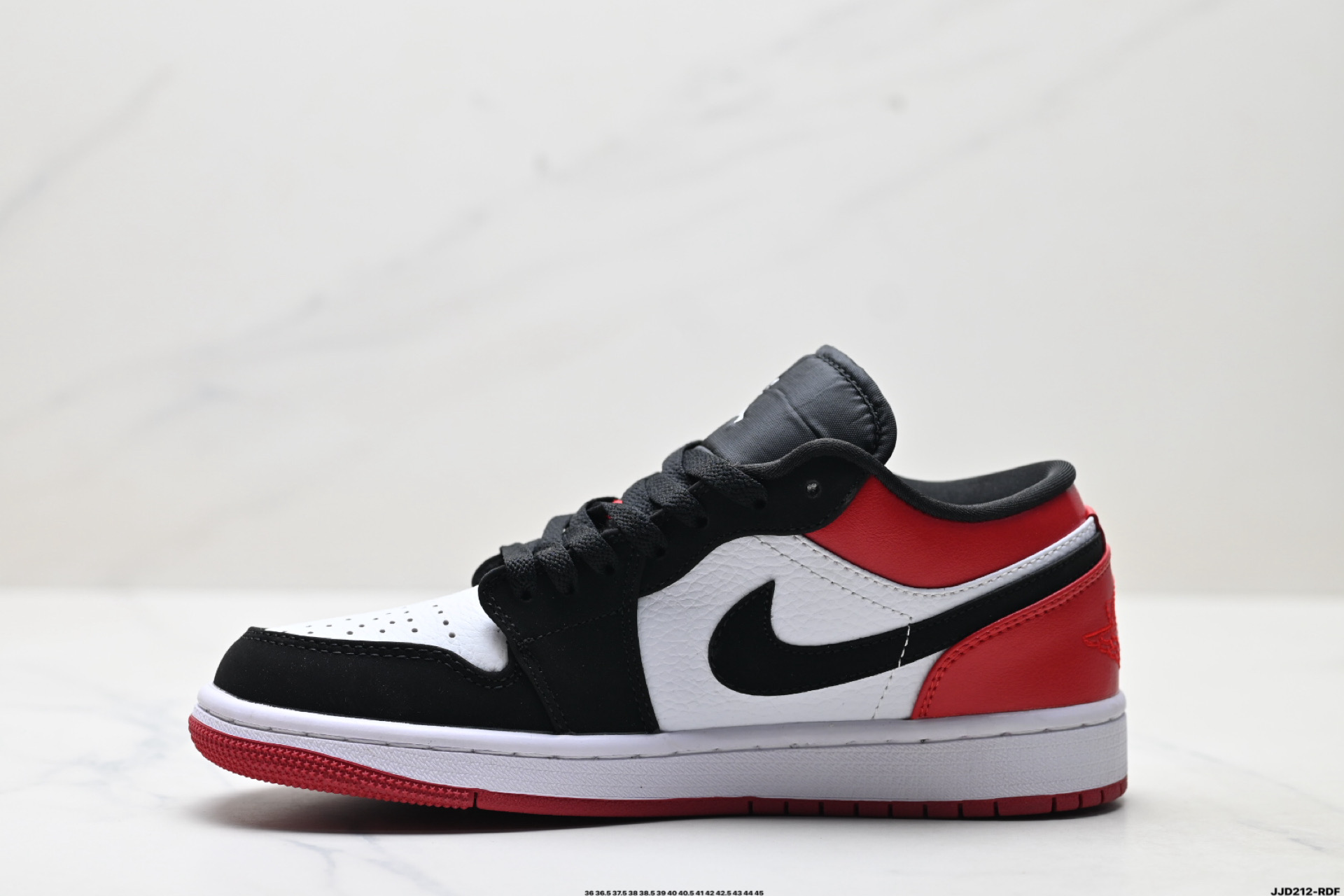 💰150
公司级✅Nike Air Jordan 1 Low AJ1乔1低帮休闲板鞋 同步官方配色 
官方货号:553560-030
尺码:36 36.5 37.5 38 38.5 39 40 40.5 41 42 42.5 43 44 45
ID:JJD212-RDF