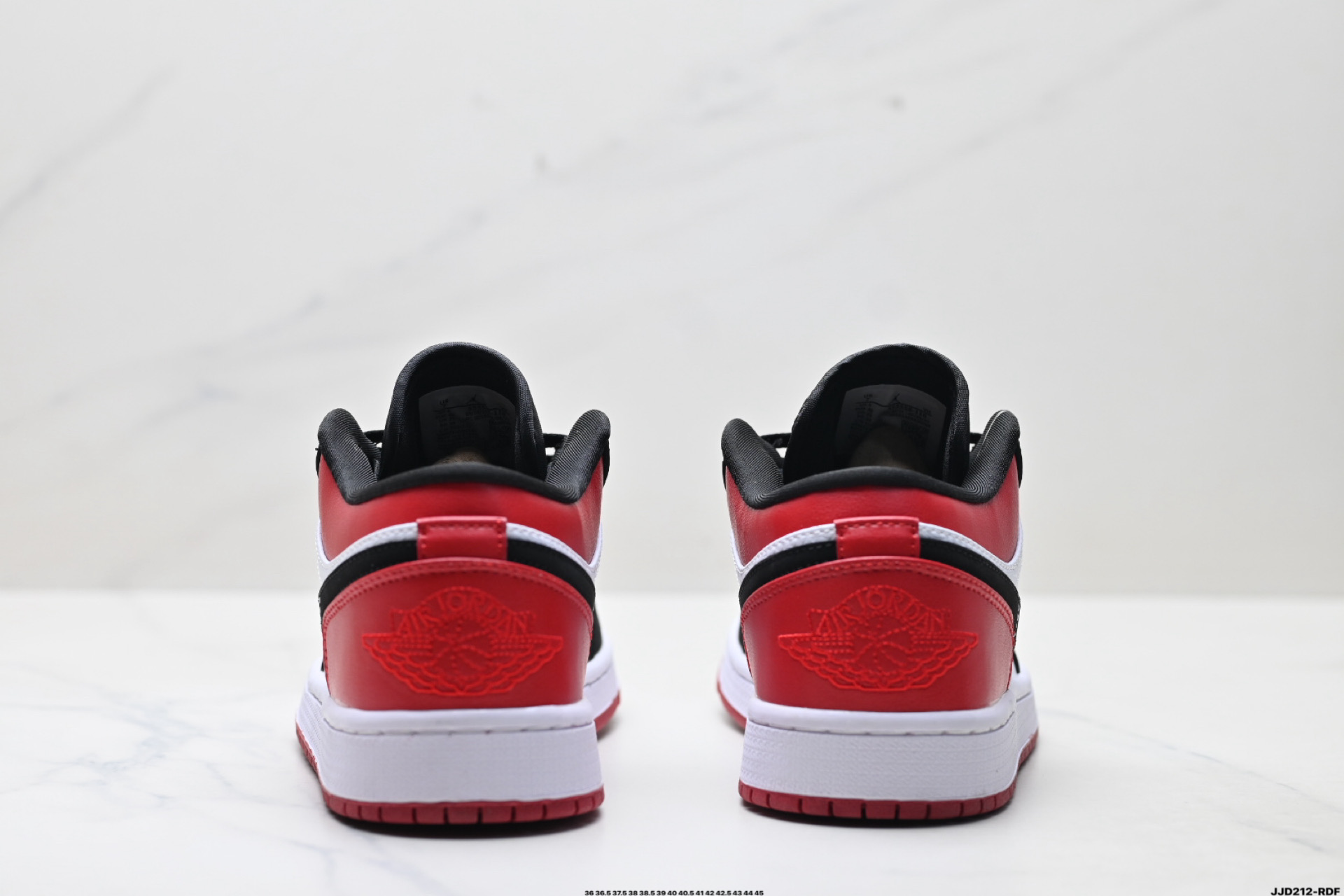 💰150
公司级✅Nike Air Jordan 1 Low AJ1乔1低帮休闲板鞋 同步官方配色 
官方货号:553560-030
尺码:36 36.5 37.5 38 38.5 39 40 40.5 41 42 42.5 43 44 45
ID:JJD212-RDF