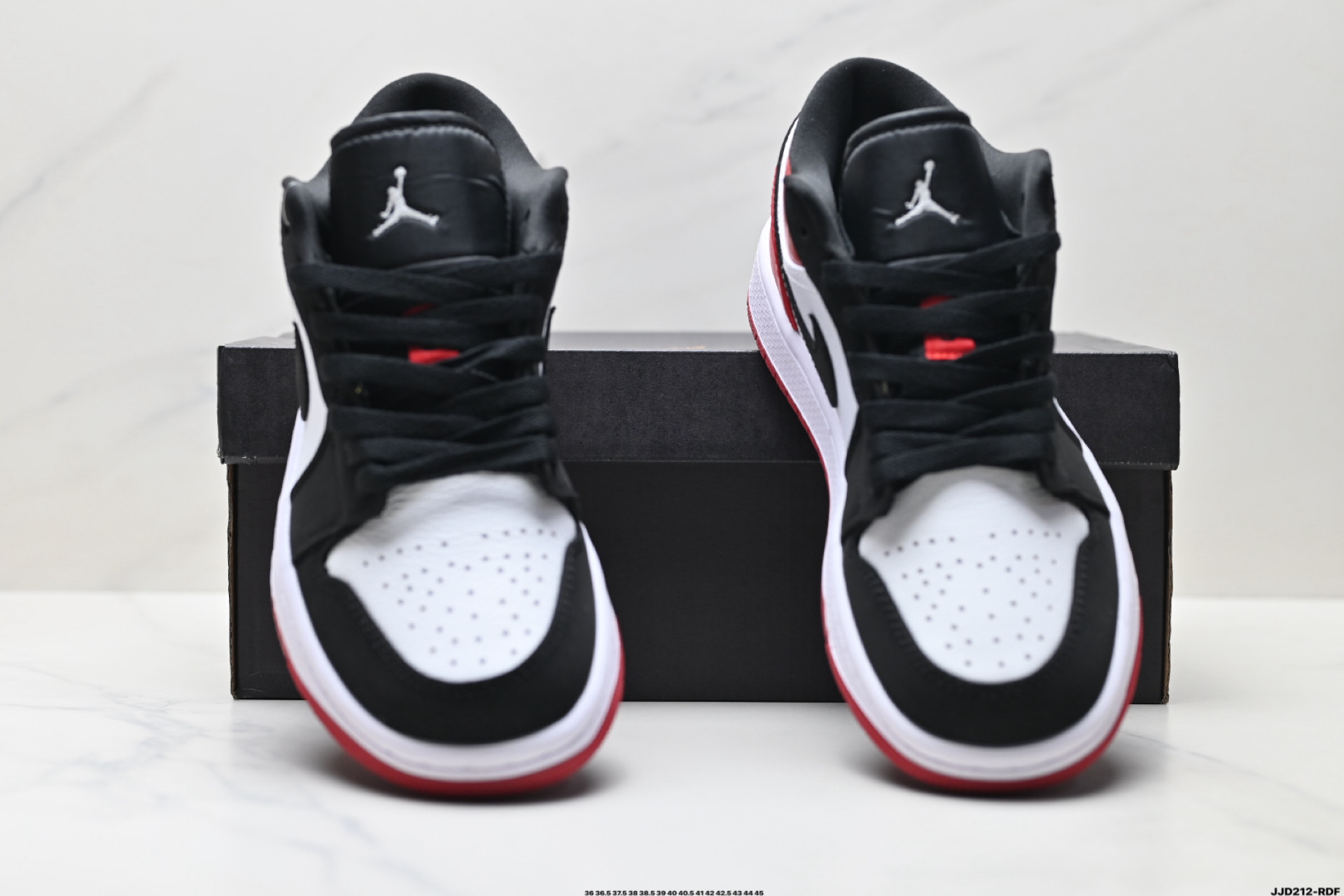 💰150
公司级✅Nike Air Jordan 1 Low AJ1乔1低帮休闲板鞋 同步官方配色 
官方货号:553560-030
尺码:36 36.5 37.5 38 38.5 39 40 40.5 41 42 42.5 43 44 45
ID:JJD212-RDF