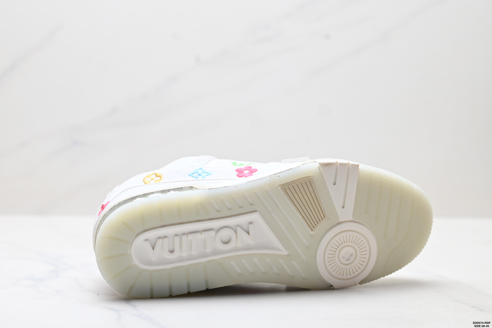 Louis Vuitton Trainer Sneaker Low: Elegancia Casual y Comodidad Duradera 10 i1757004276322 5743 0 8