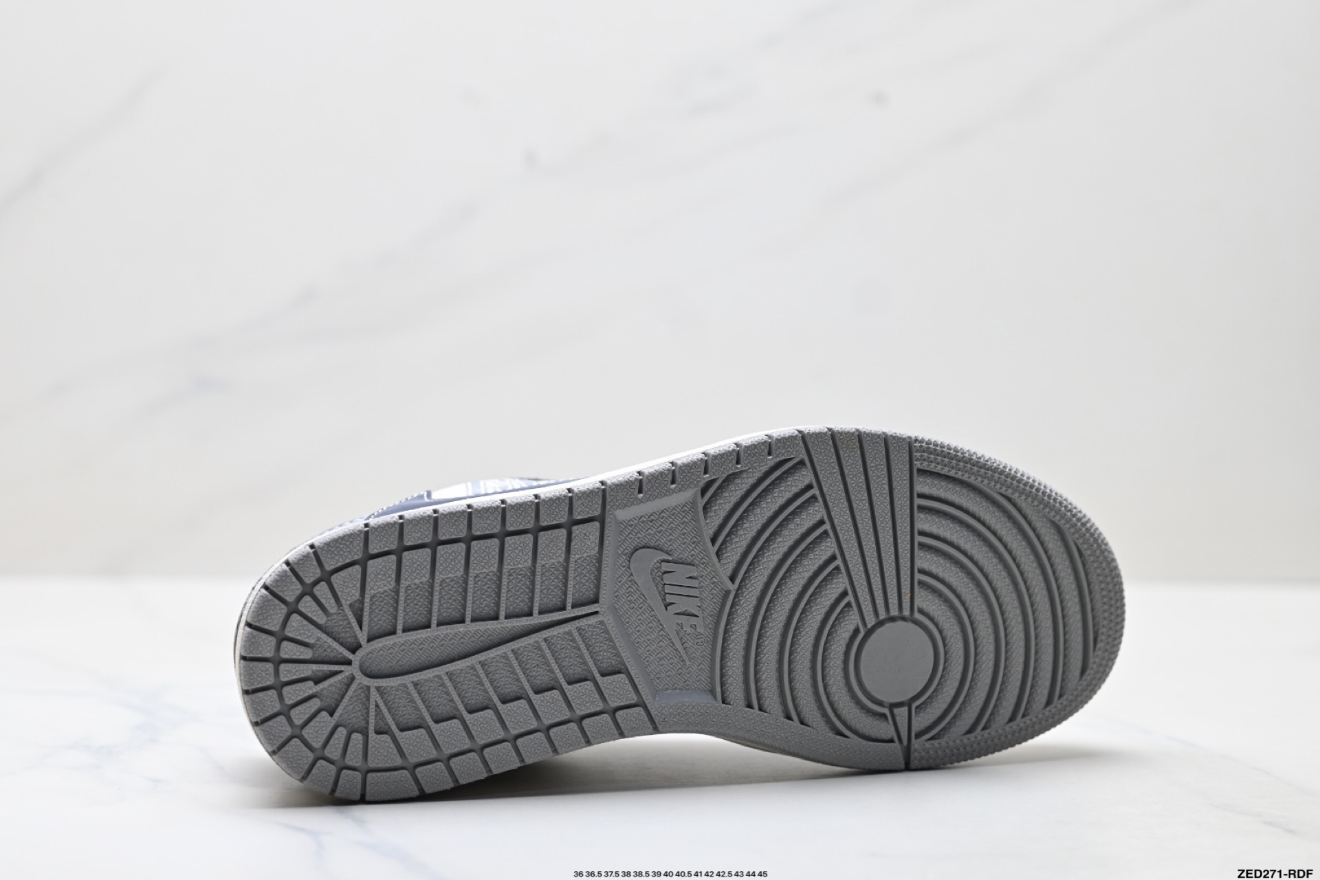 Nike Air Jordan 1 x Travis Scott AJ1倒勾 乔一倒钩 ‘DIY’定制 耐克 低帮文化篮球鞋 LD2025-023