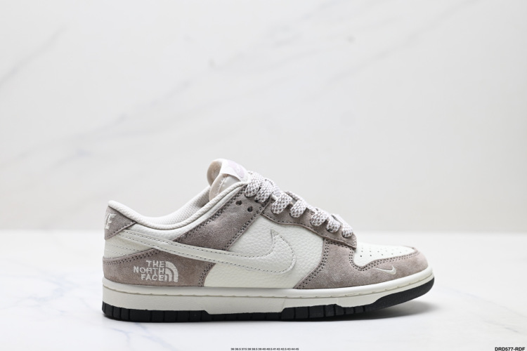 Nike Dunk Low Retro 'DIY' Casual Sneakers - Premium Quality & Comfort 1 Nike Dunk Low Retro ‘DIY’ Casual Sneakers – Premium Quality & Comfort
