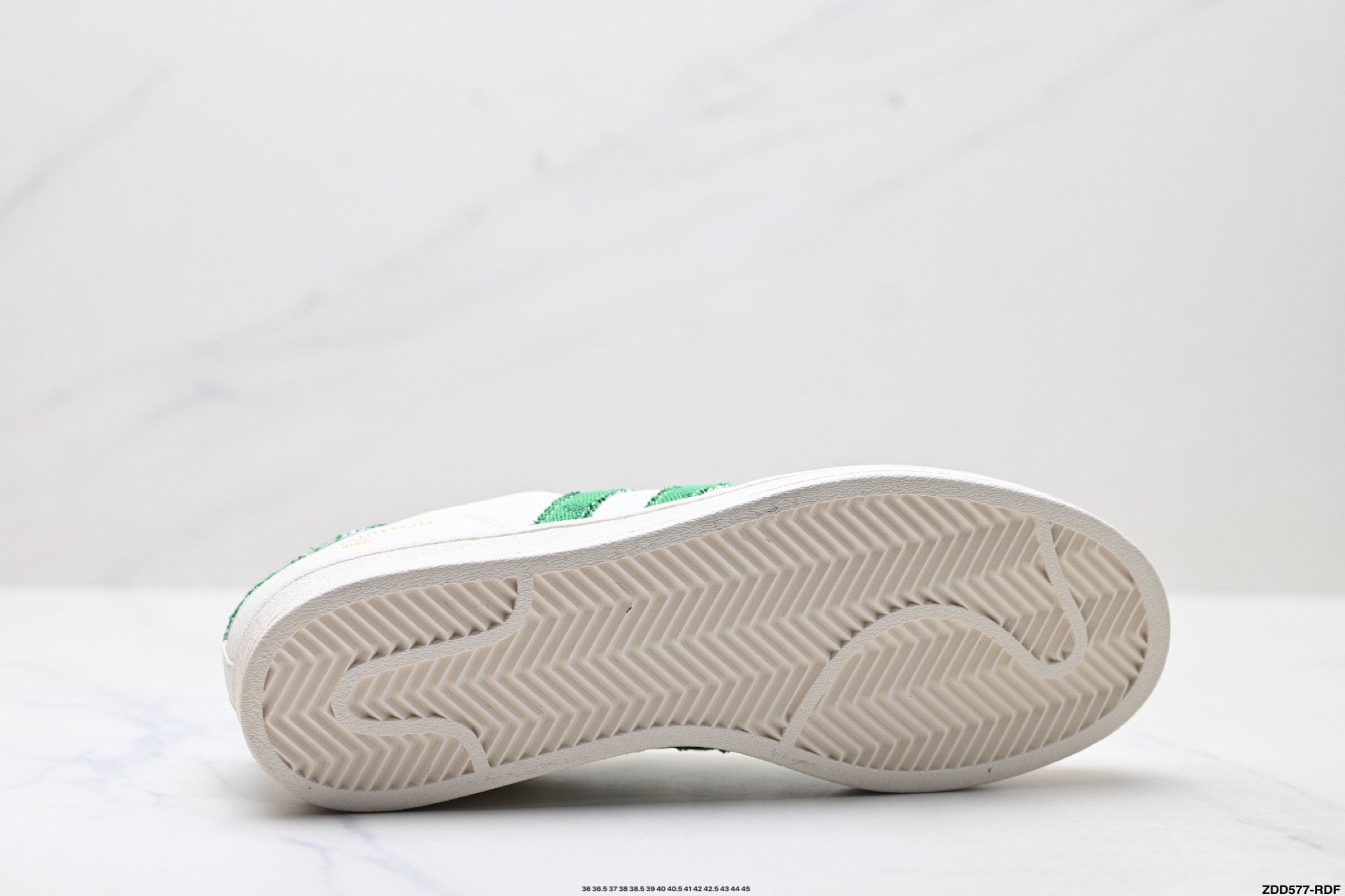 Adidas Superstar x Louis Vuitton: Zapatillas Casuales Clásicas y Versátiles 10 i1757004545811 4407 0 8