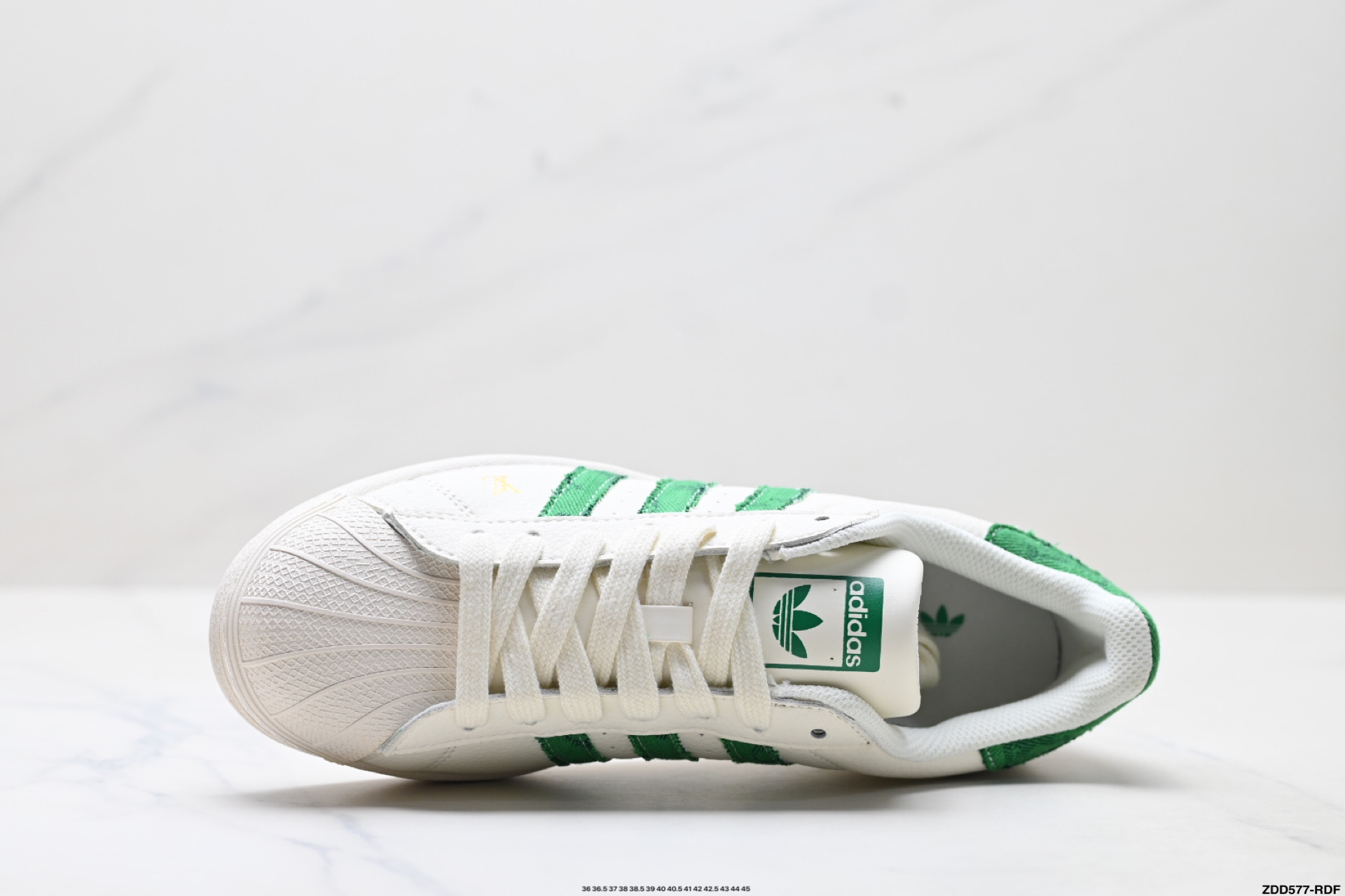 Adidas Superstar x Louis Vuitton: Zapatillas Casuales Clásicas y Versátiles 3 i1757004546630 7003 0 1