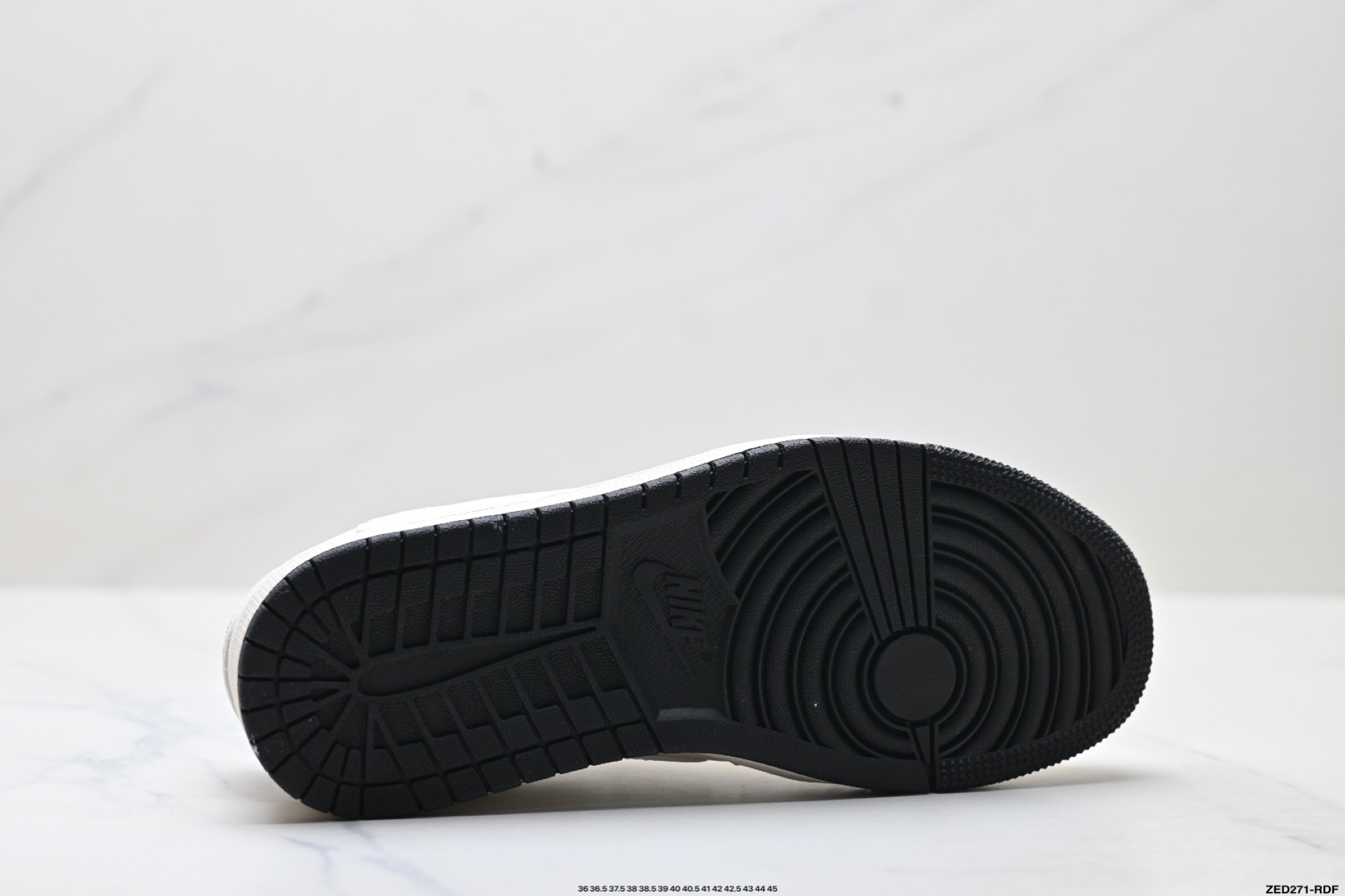 Nike Air Jordan 1 x Travis Scott AJ1倒勾 乔一倒钩 ‘DIY’定制 耐克 低帮文化篮球鞋 JP1668-254