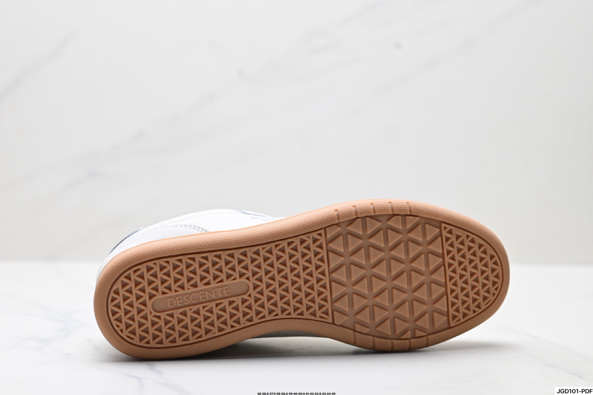 迪桑特DESCENTE CHRON COURT SB 复古轻质 耐磨低帮 生活休闲鞋 D5292LSN53