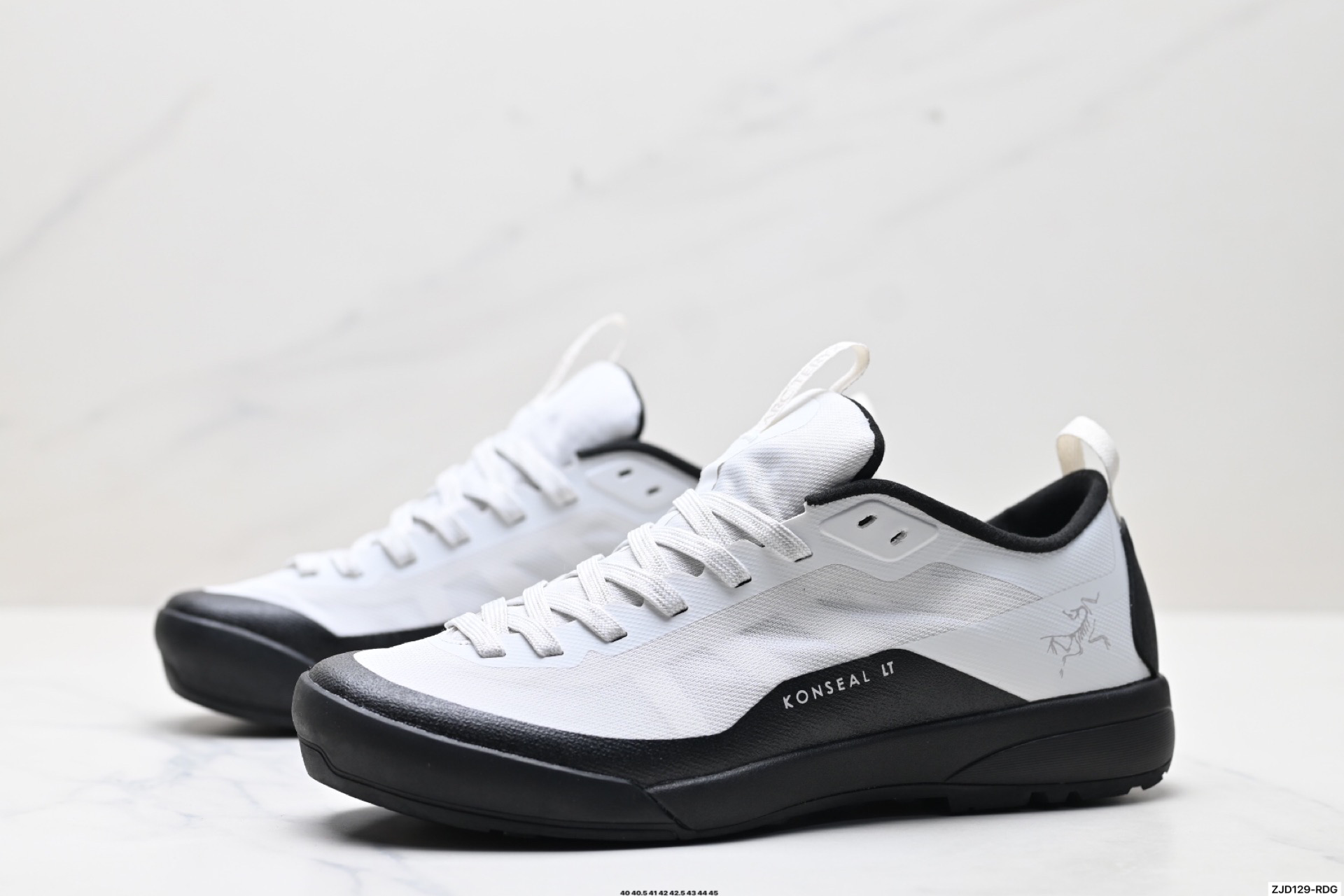 💰210
公司级✅Arcteryx始祖鸟 Konseal LT 轻量 网布防滑轻便耐磨 低帮户外运动跑步鞋
konseal LT的外观看似朴实 却散发着一股高贵气息 虽然是标榜越野鞋 但其实越野跑与登山乃一体两面的运动 皆在相同的山林场域之中进行 包含轻量化鞋身 MegaGrip大底 OrthoLite 3D鞋垫 EVA弹性混合中底等等 以及这次所使用的最新防水透气科技
抓地力优良的VibramMegaGrip 鞋带收纳设计 避免鞋带勾到绊倒 全脚掌舒适稳定 EVA弹性混合中底 OrthoLite 3D鞋垫 前脚掌TPU支撑片
货号:L07482600
尺码:36 36.5 37.5 38 38.5 39 40 40.5 41 42 42.5 43 44 45
ID:ZJD129-RDG