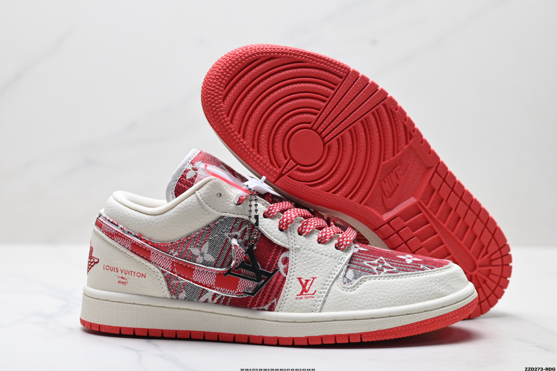 💰250
公司级✅Nike Air Jordan 1 Low
AJ1乔1低帮休闲板鞋 同步官方配色
市场唯一独家头层皮打造 原鞋原档案开发
原厂皮料 原档冲孔鞋头 正确满胶鞋垫 四线拉帮 原厂织唛标 鞋舌高弹海绵填充
官方货号:QG1988-010
Size:36 36.5 37.5 38 38.5 39 40 40.5 41 42 42.5 43 44 45
ID:ZZD273-RDG