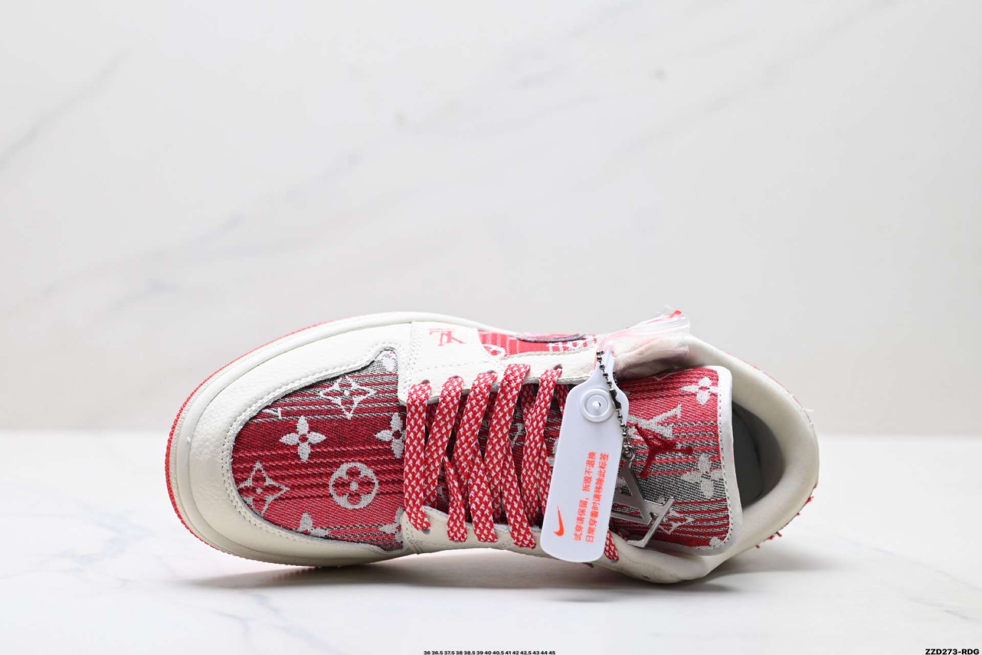 💰250
公司级✅Nike Air Jordan 1 Low
AJ1乔1低帮休闲板鞋 同步官方配色
市场唯一独家头层皮打造 原鞋原档案开发
原厂皮料 原档冲孔鞋头 正确满胶鞋垫 四线拉帮 原厂织唛标 鞋舌高弹海绵填充
官方货号:QG1988-010
Size:36 36.5 37.5 38 38.5 39 40 40.5 41 42 42.5 43 44 45
ID:ZZD273-RDG