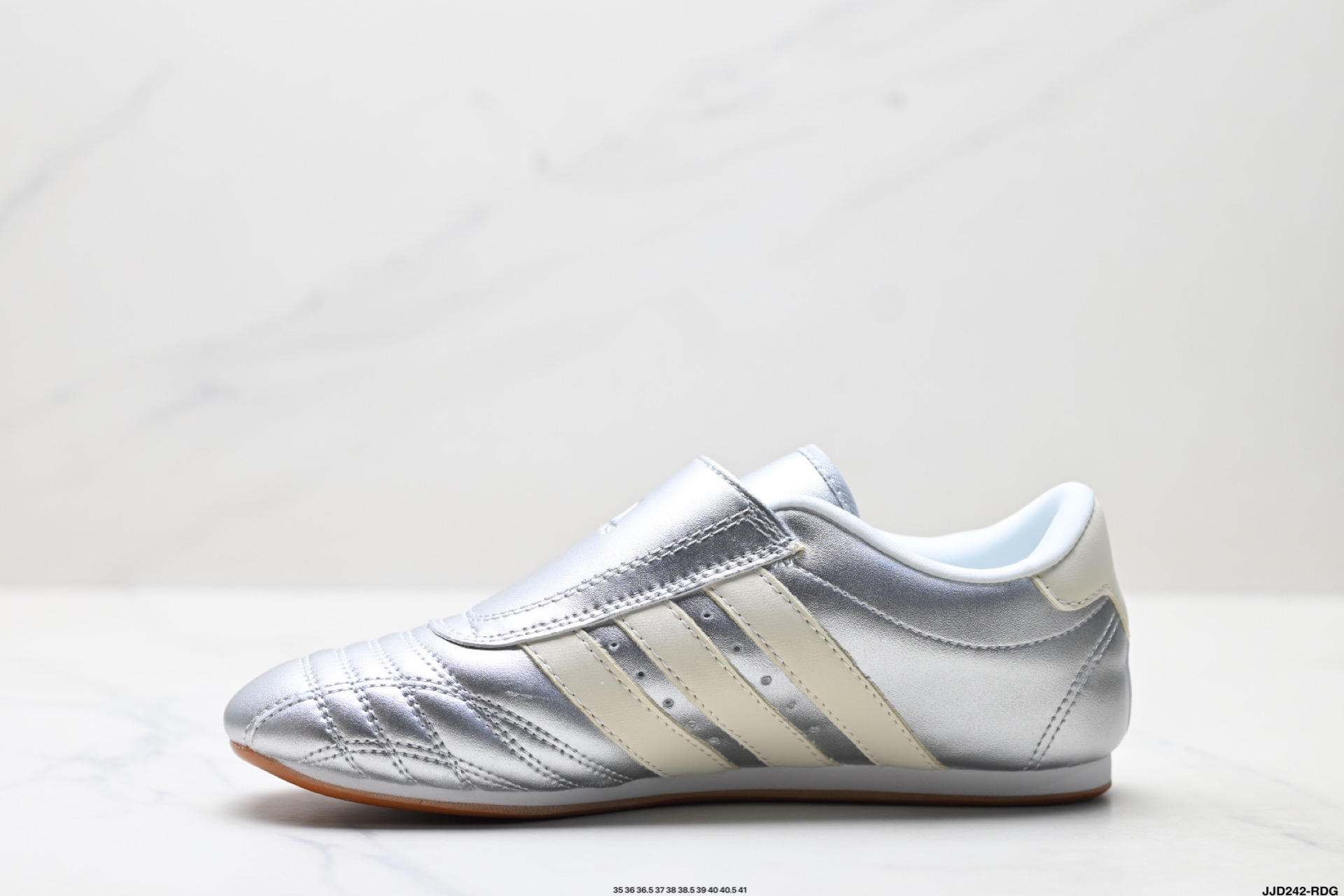 Adidas Originals Taekwondo 阿迪达斯 运动舒适 防滑耐磨包裏性低帮 训练鞋 JS4023