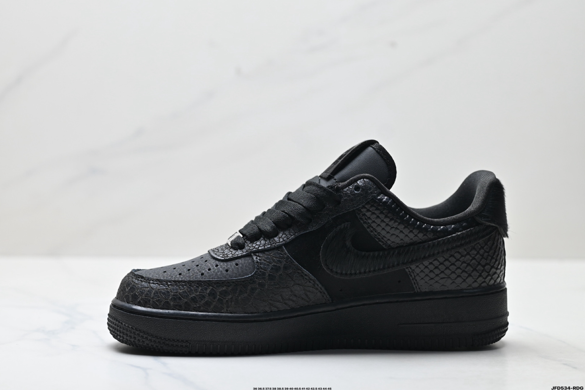 NIKE AIR FORCE 1‘07 HQ1977-001