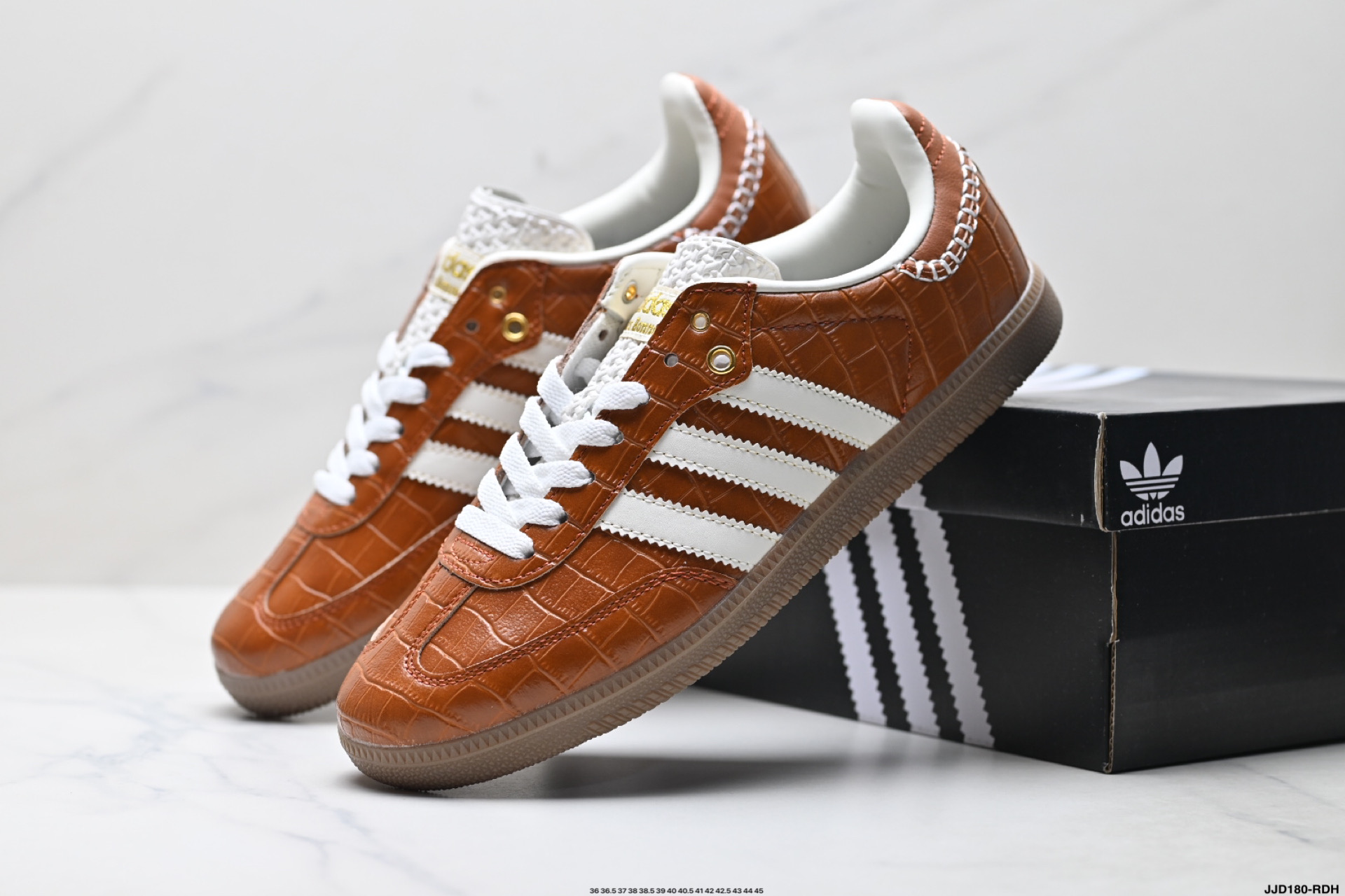 Adidas Originals Sambae 桑巴舞系列阿迪达斯 三叶草 绅士德训足球风百搭低帮休闲运动板鞋 JH9826