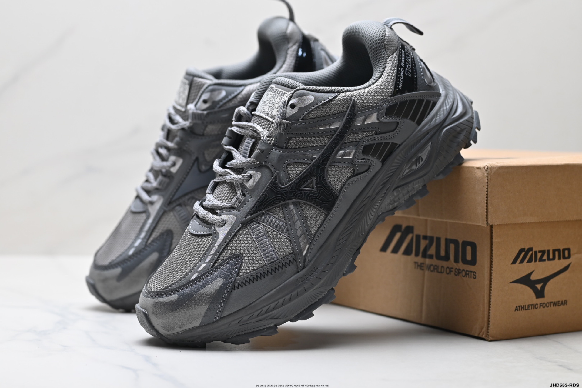 Mizuno美津浓男女25春夏新款透气缓震运动休闲跑步鞋 D1GH22