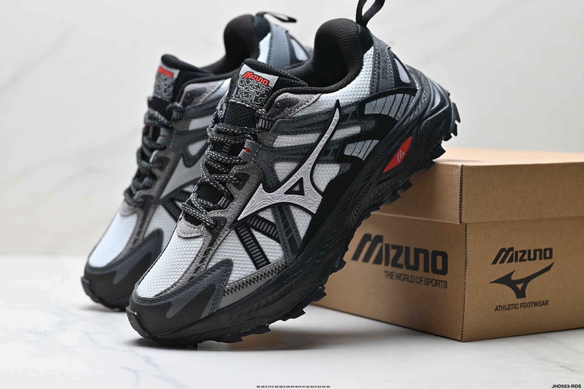 Mizuno美津浓男女25春夏新款透气缓震运动休闲跑步鞋 D1GH22