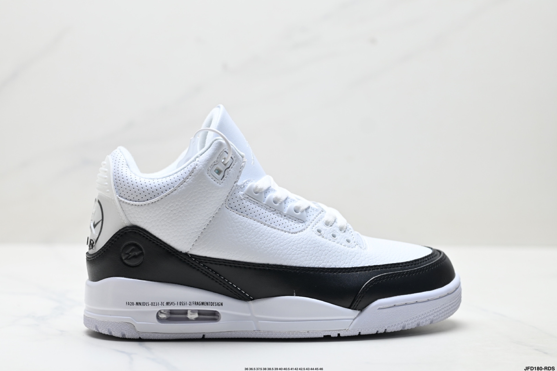 🈴️💰190
公司级✅Air Jordan 3 Retro ”Hide and Sneak“ 白灰棕 AJ3 乔丹3代 aj3 乔3 白灰棕 乔丹篮球鞋系列 该款以白色搭配灰棕细节，辅以标志性的爆裂纹元素，经典的白色荔枝皮鞋身，辅以醒目爆裂纹点缀，深灰棕色的细节装扮让吸睛指爆表，颇有摩卡的既视感。
货号:lB4712-161
尺码:36 36.5 37.5 38 38.5 39 40 40.5 41 42 42.5 43 44 45 46
ID:JFD180-RDS