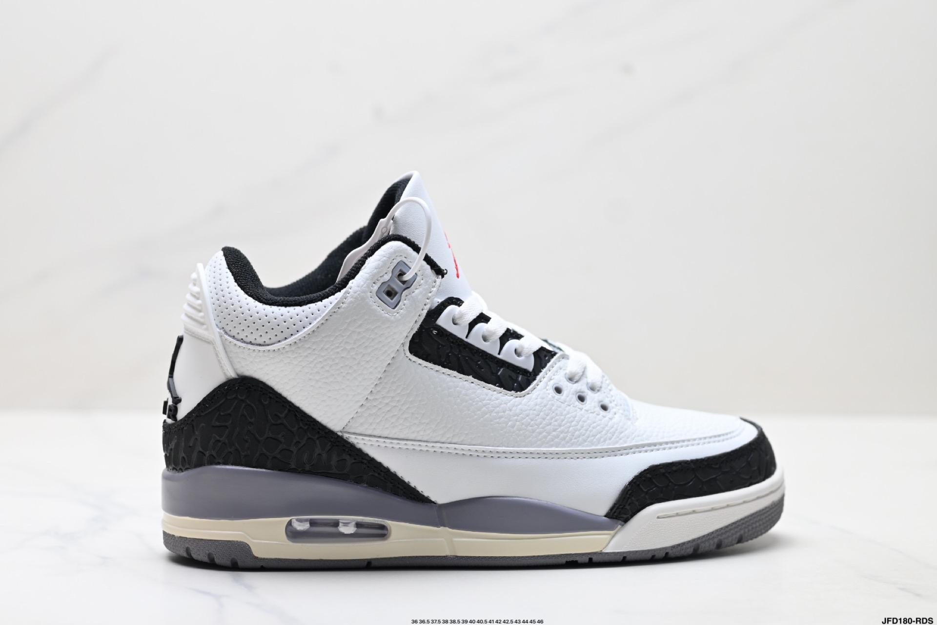 🈴️💰190
公司级✅Air Jordan 3 Retro ”Hide and Sneak“ 白灰棕 AJ3 乔丹3代 aj3 乔3 白灰棕 乔丹篮球鞋系列 该款以白色搭配灰棕细节，辅以标志性的爆裂纹元素，经典的白色荔枝皮鞋身，辅以醒目爆裂纹点缀，深灰棕色的细节装扮让吸睛指爆表，颇有摩卡的既视感。
货号:lB4712-161
尺码:36 36.5 37.5 38 38.5 39 40 40.5 41 42 42.5 43 44 45 46
ID:JFD180-RDS