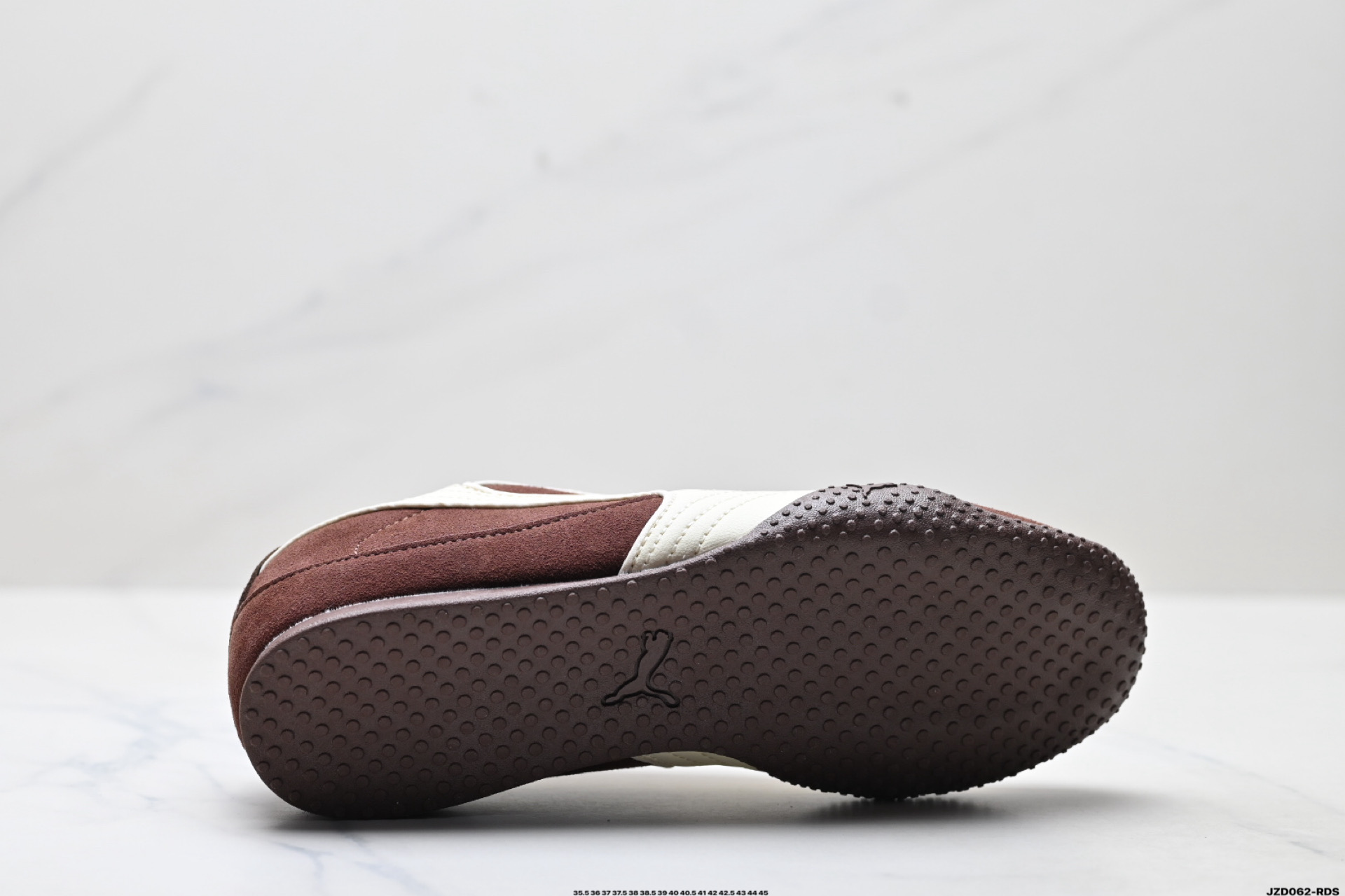 💰160
公司级✅PUMA Bella V2 Leather彪马 舒适 低帮生活休闲德训薄底鞋
货号:404709-02
尺码:35.5 36 37 37.5 38 38.5 39 40 40.5 41 42 42.5 43 44 45
ID:JZD062-RDS