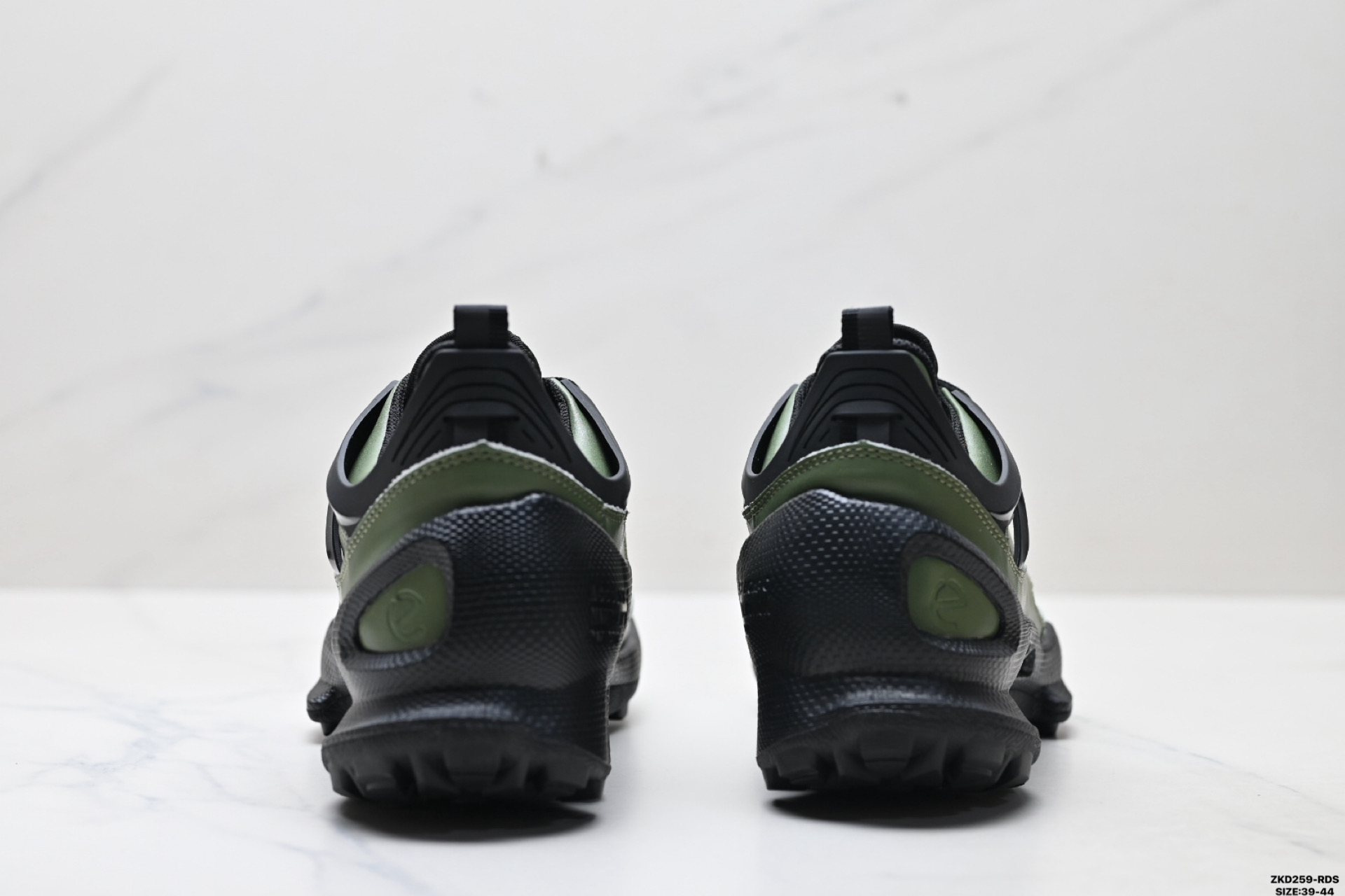 Ecco爱步 BIOM C-TRAIL系列 牛皮 圆头厚底系带 低帮 徒步鞋 803324-510