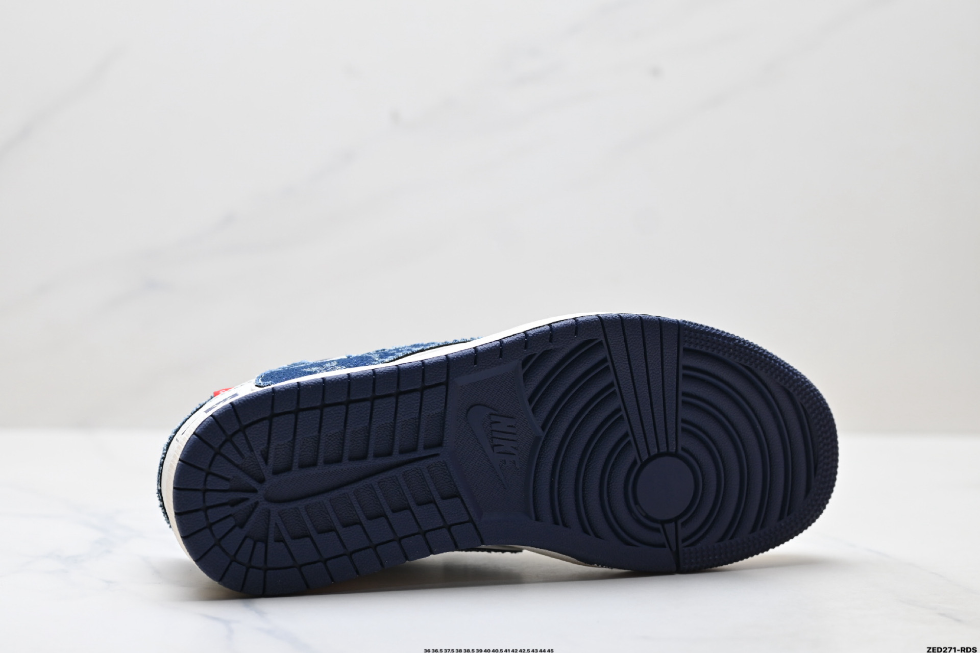 Nike Air Jordan 1 x Travis Scott AJ1倒勾 乔一倒钩 ‘DIY’定制 耐克 低帮文化篮球鞋 CX5050-Y16