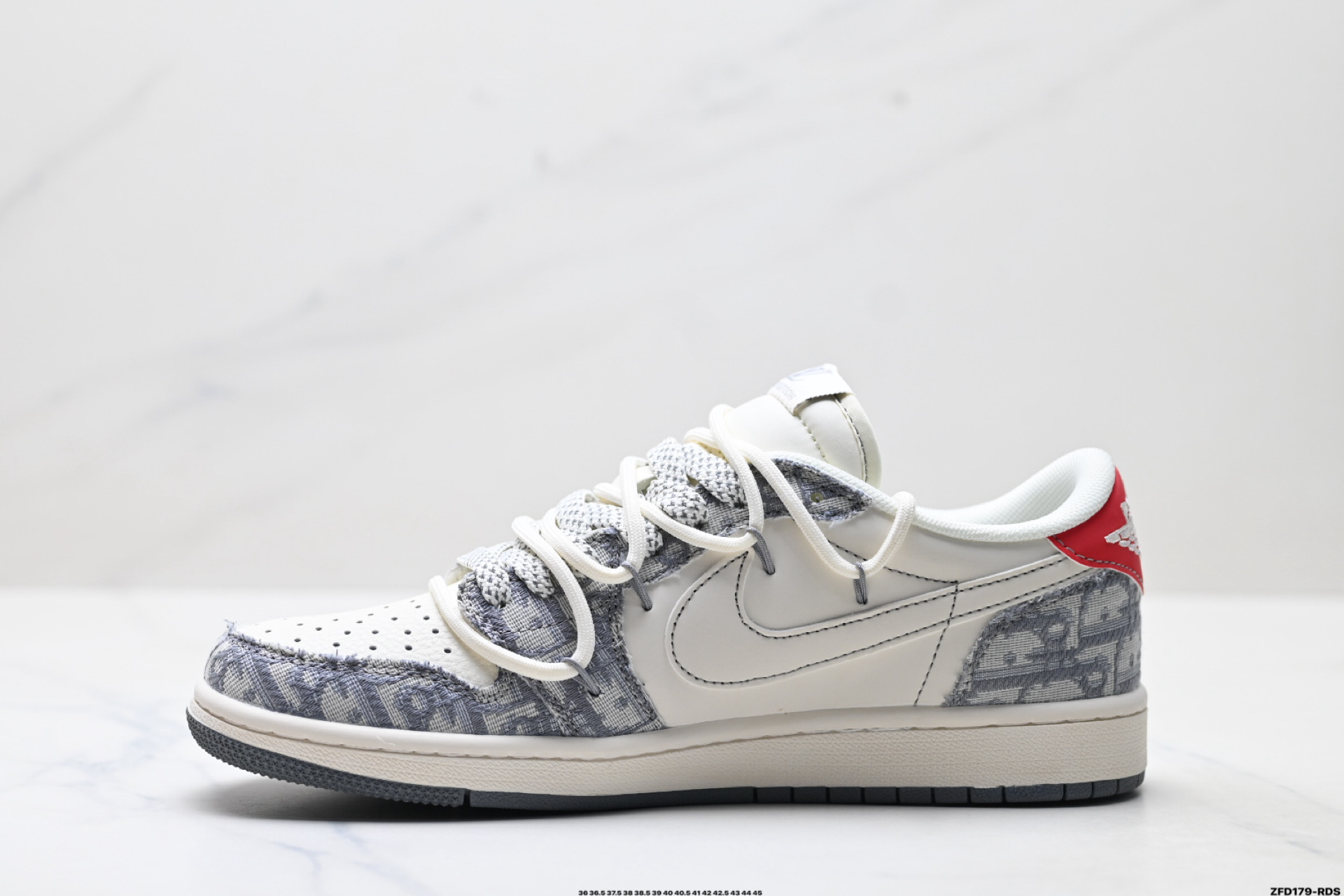 Nike Air Jordan 1 x Travis Scott AJ1倒勾 乔一倒钩 ‘DIY’定制 耐克 低帮文化篮球鞋 HT5088-602