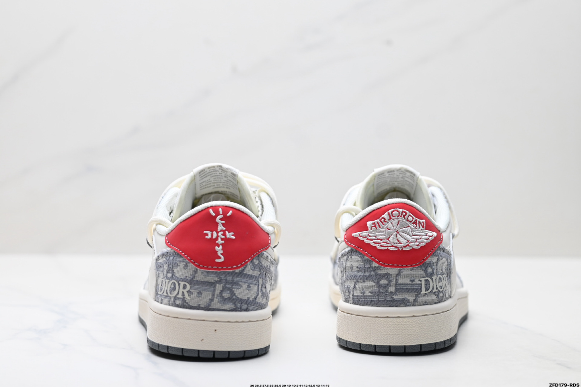 Nike Air Jordan 1 x Travis Scott AJ1倒勾 乔一倒钩 ‘DIY’定制 耐克 低帮文化篮球鞋 HT5088-602