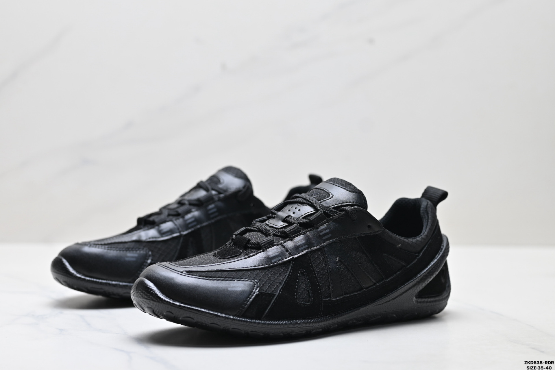 Ecco爱步 BIOM LITE系列 牛皮 圆头厚底系带 低帮 徒步鞋 802433-510